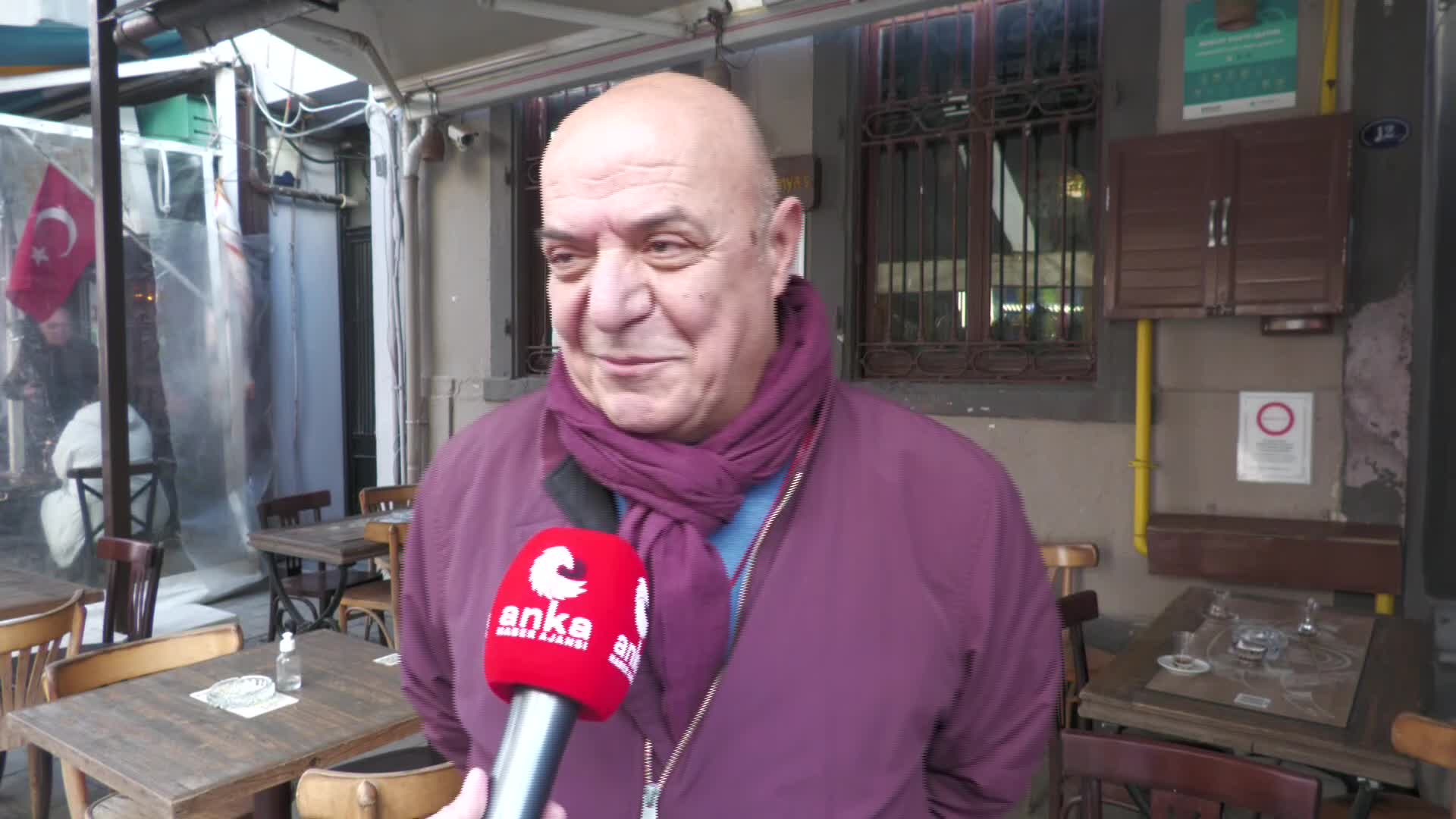 İZMİR ESNAFINDAN 'MÜZİK YASAĞI' TEPKİSİ: "SALGIN SADECE MÜZİK YAPILAN YERLERDE Mİ VAR"