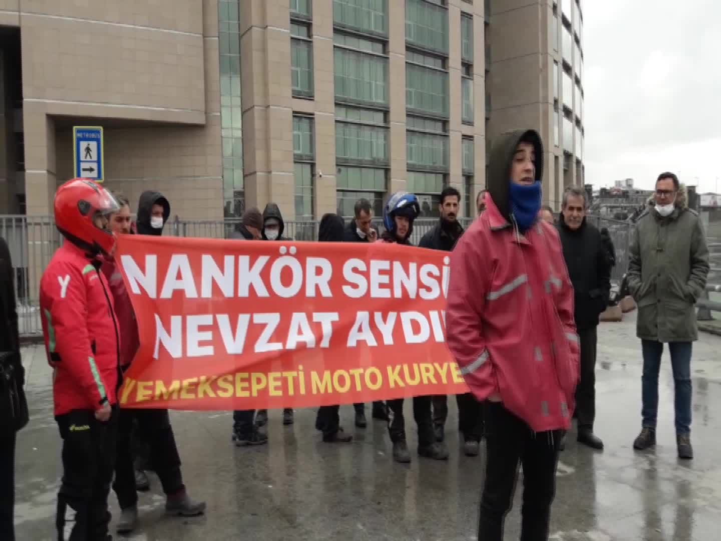 YEMEKSEPETİ İŞÇİLERİNDEN, KENDİLERİNE 'NANKÖR' DİYEN NEVZAT AYDIN'A SUÇ DUYURUSU