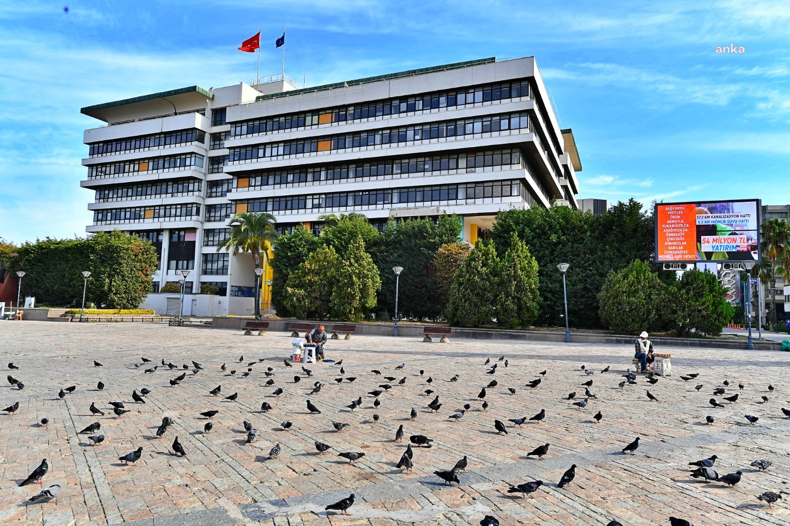 İZMİR BÜYÜKŞEHİR BELEDİYESİ ANA HİZMET BİNASININ YIKIM İHALESİ NİSAN'DA