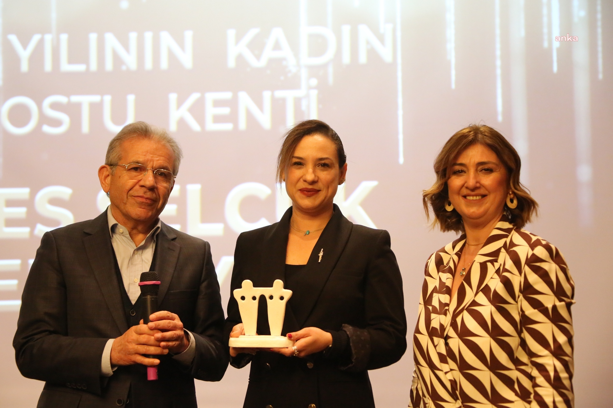 EFES SELÇUK’A “KADIN DOSTU KENT” ÖDÜLÜ
