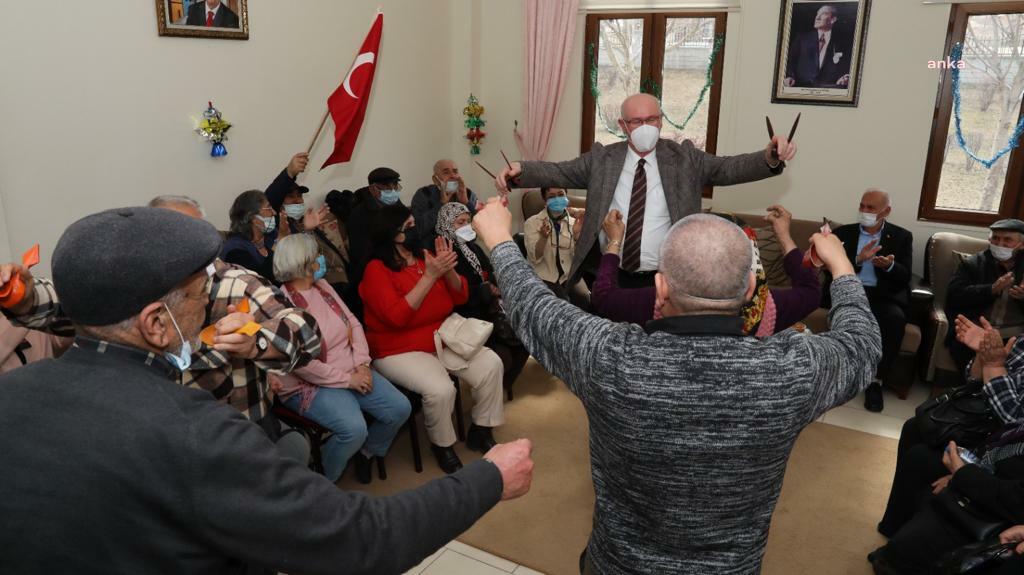 ODUNPAZARI BELEDİYE BAŞKANI KURT’TAN KIDEMLİ VATANDAŞLARA YATILI YAŞLI BAKIM MERKEZİ MÜJDESİ