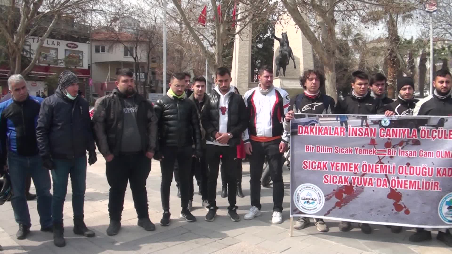 DENİZLİ'DE NECATİ YASİN BATIR'IN ÖLÜMÜNE NEDEN OLAN ALKOLLÜ SÜRÜCÜNÜN TAHLİYESİNE TEPKİ