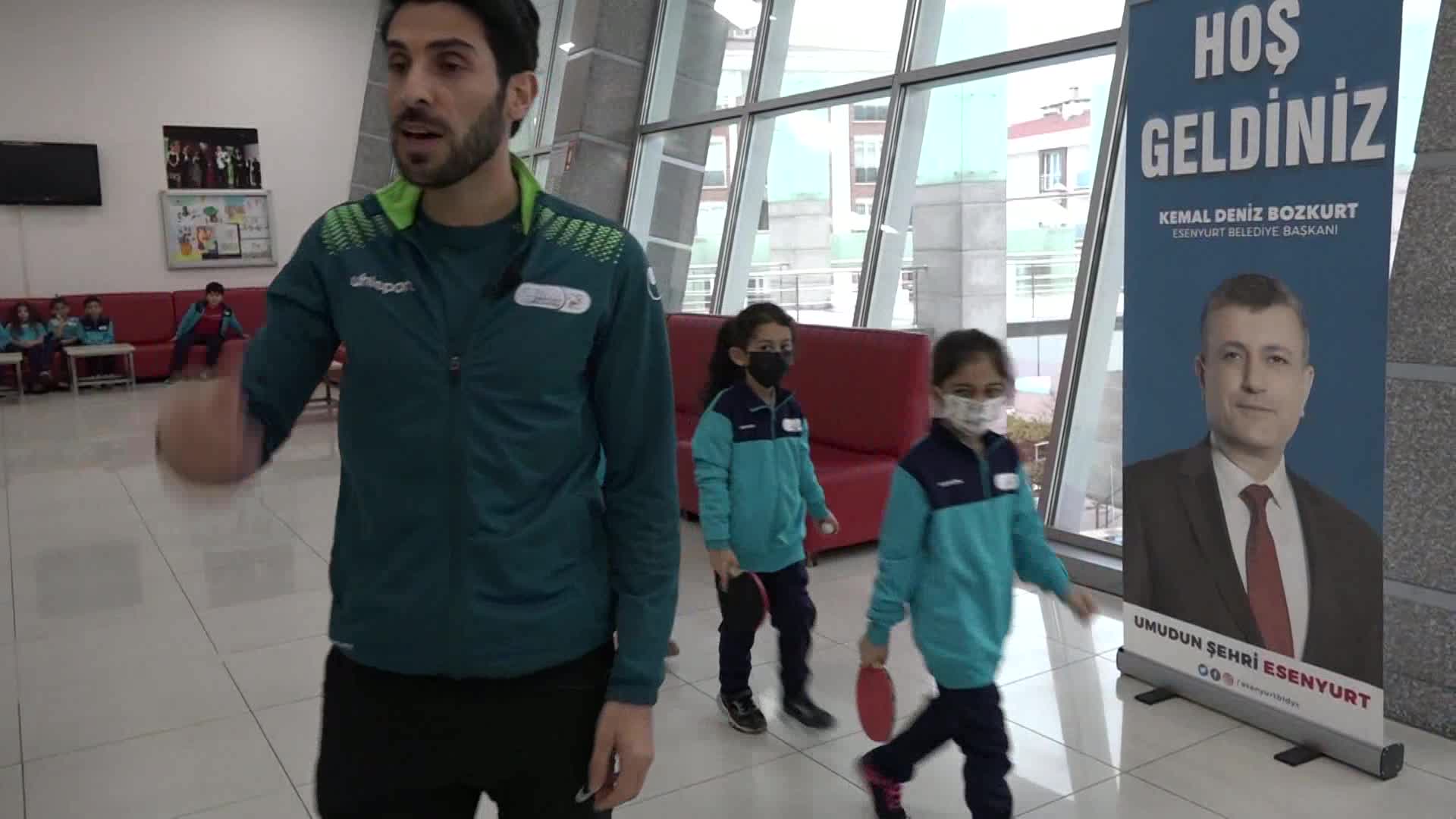 ESENYURTLU ÇOCUKLAR MASA TENİSİ İLE GELİŞİYOR