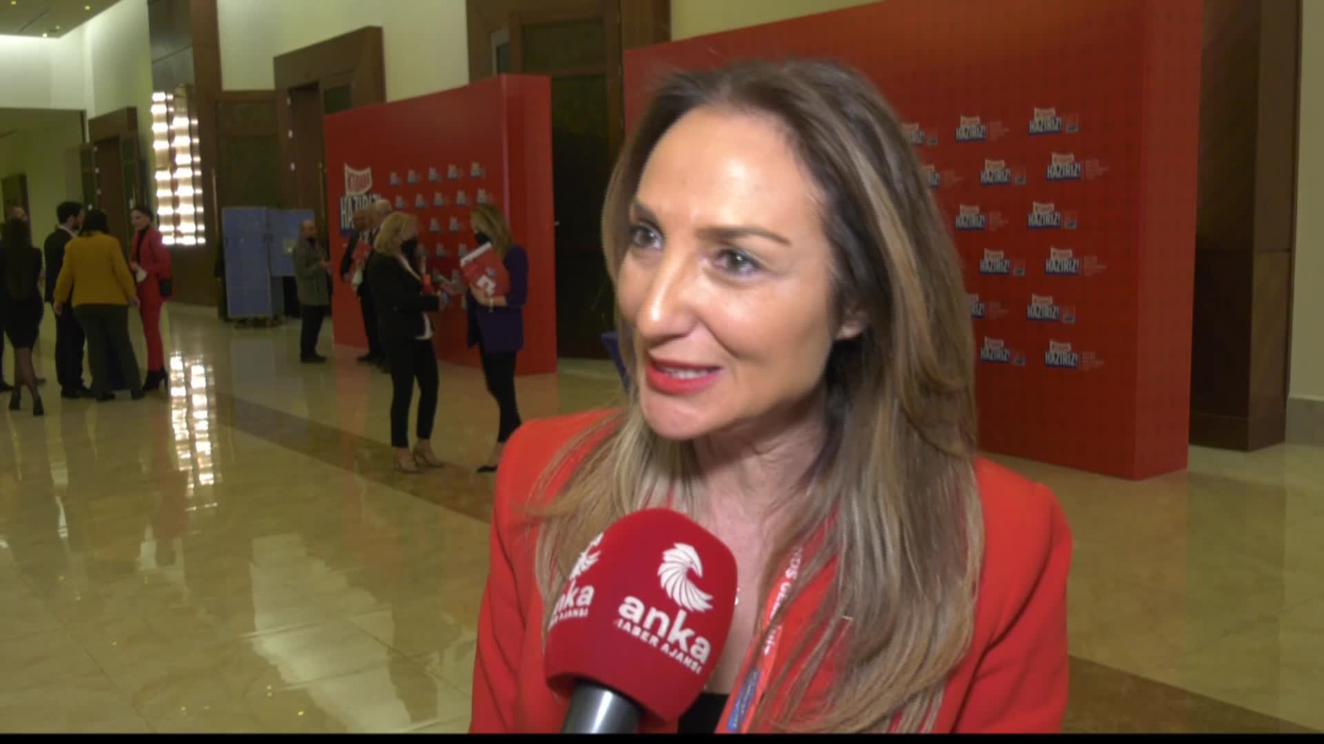 AYLİN NAZLIAKA: HALKIN İKTİDARINI BİZ KADINLAR KURACAĞIZ