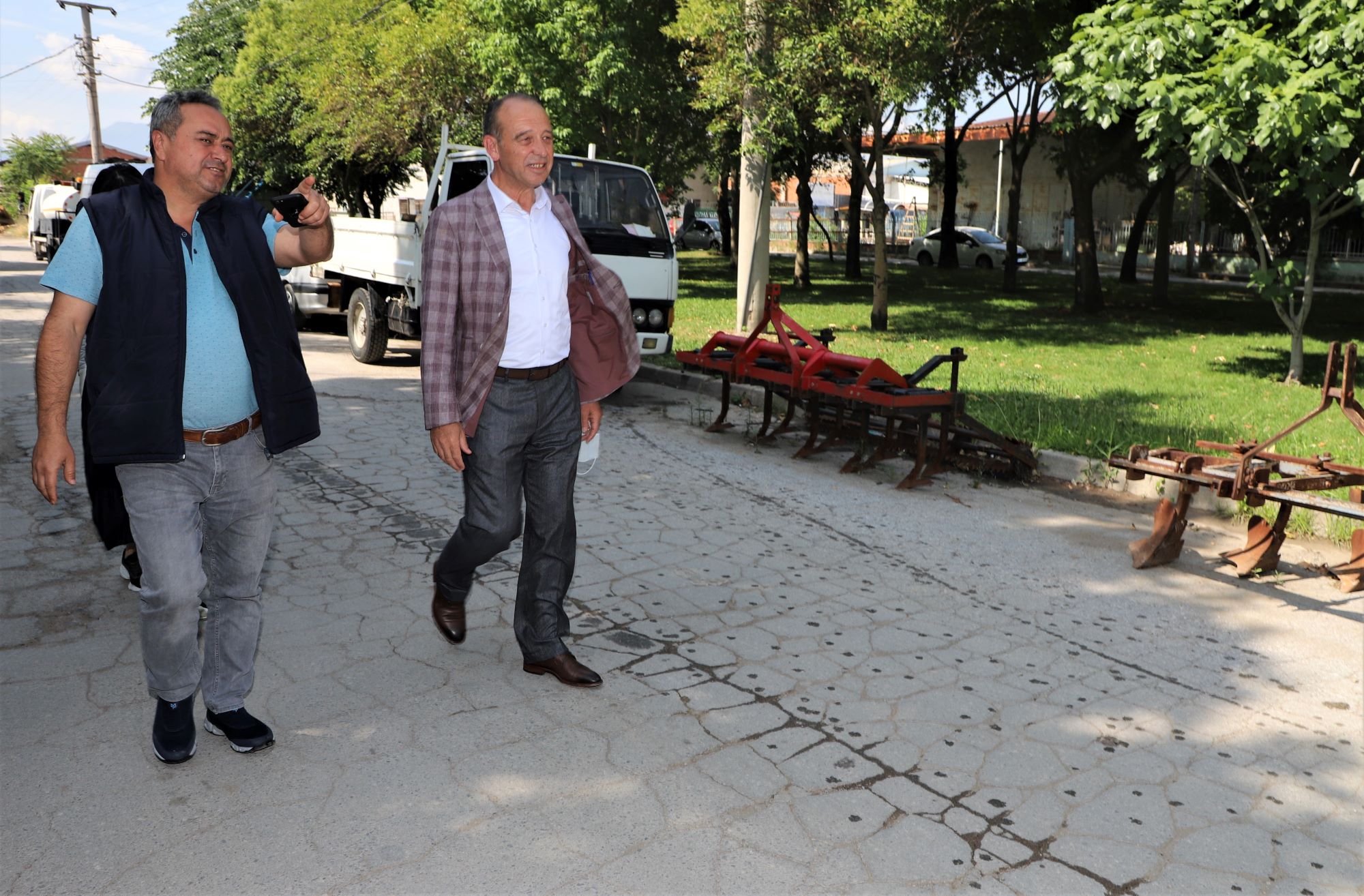 TURGUTLU BELEDİYE BAŞKANI AKIN, KOŞUKIRI MEVKİSİNDEKİ ÇALIŞMALARI İNCELEDİ