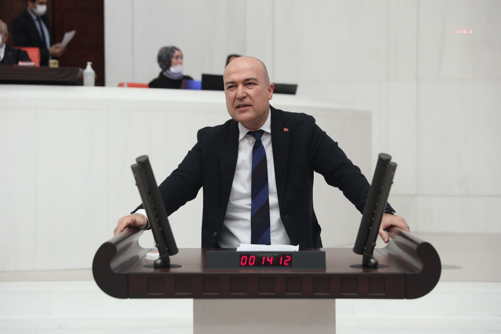 CHP'Lİ MURAT BAKAN: İZMİR'DEKİ OKULLARIN YIKILIP İSMİ DEĞİŞTİRİLİYOR
