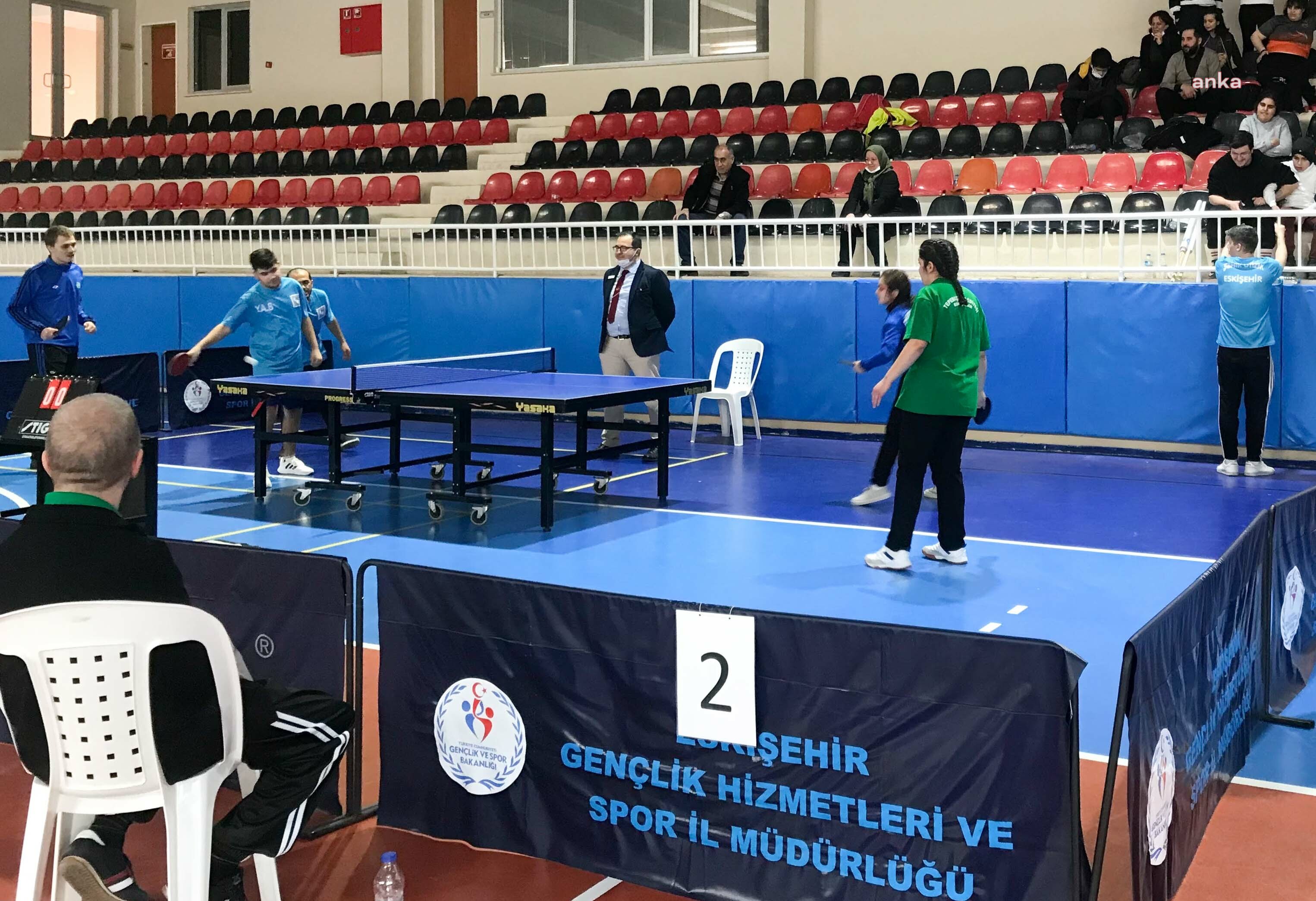 TEPEBAŞI’NIN ÖZEL SPORCULARI BAŞARILARIYLA TAKDİR TOPLUYOR