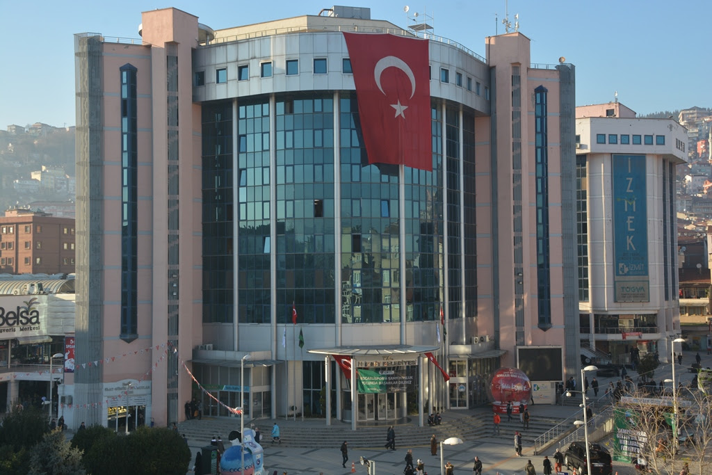 İZMİT BELEDİYESİ, DOLANDIRICILARA KARŞI UYARDI