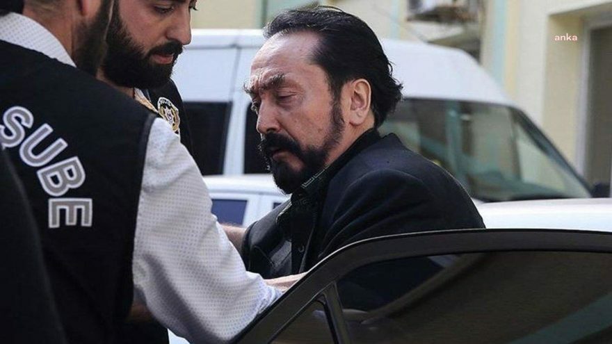 ADNAN OKTAR'IN AVUKATLARINA OPERASYON: 32 GÖZALTI