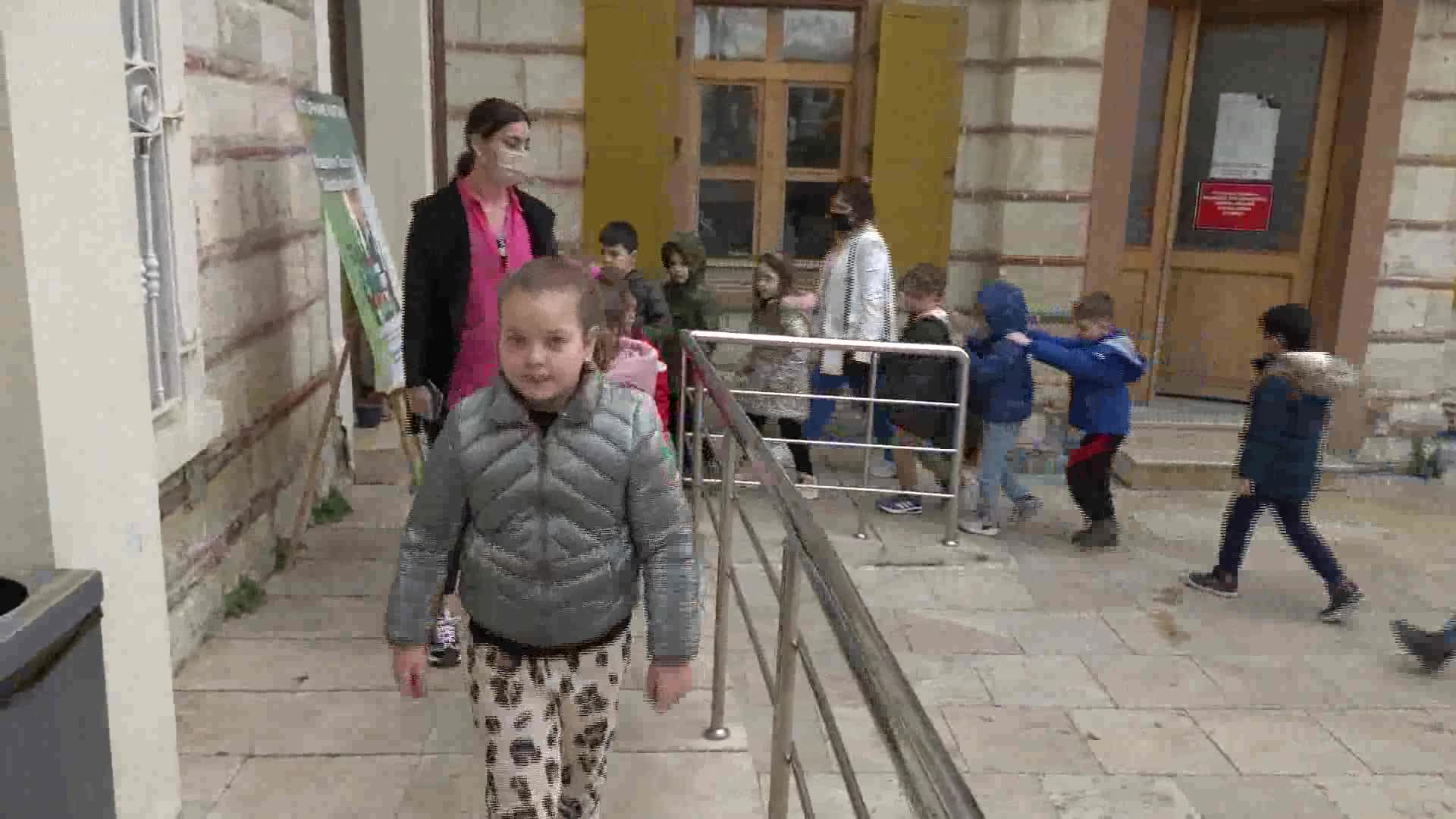 BUCALI MİNİKLERDEN KÜTÜPHANE ZİYARETİ