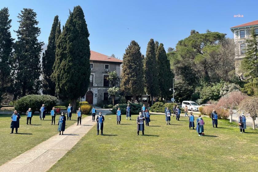 BOĞAZİÇİ ÜNİVERSİTESİ FAHRİ DOKTORLARINDAN, ÖĞRENCİ VE AKADEMİSYLENLERE PROTESTO DESTEĞİ
