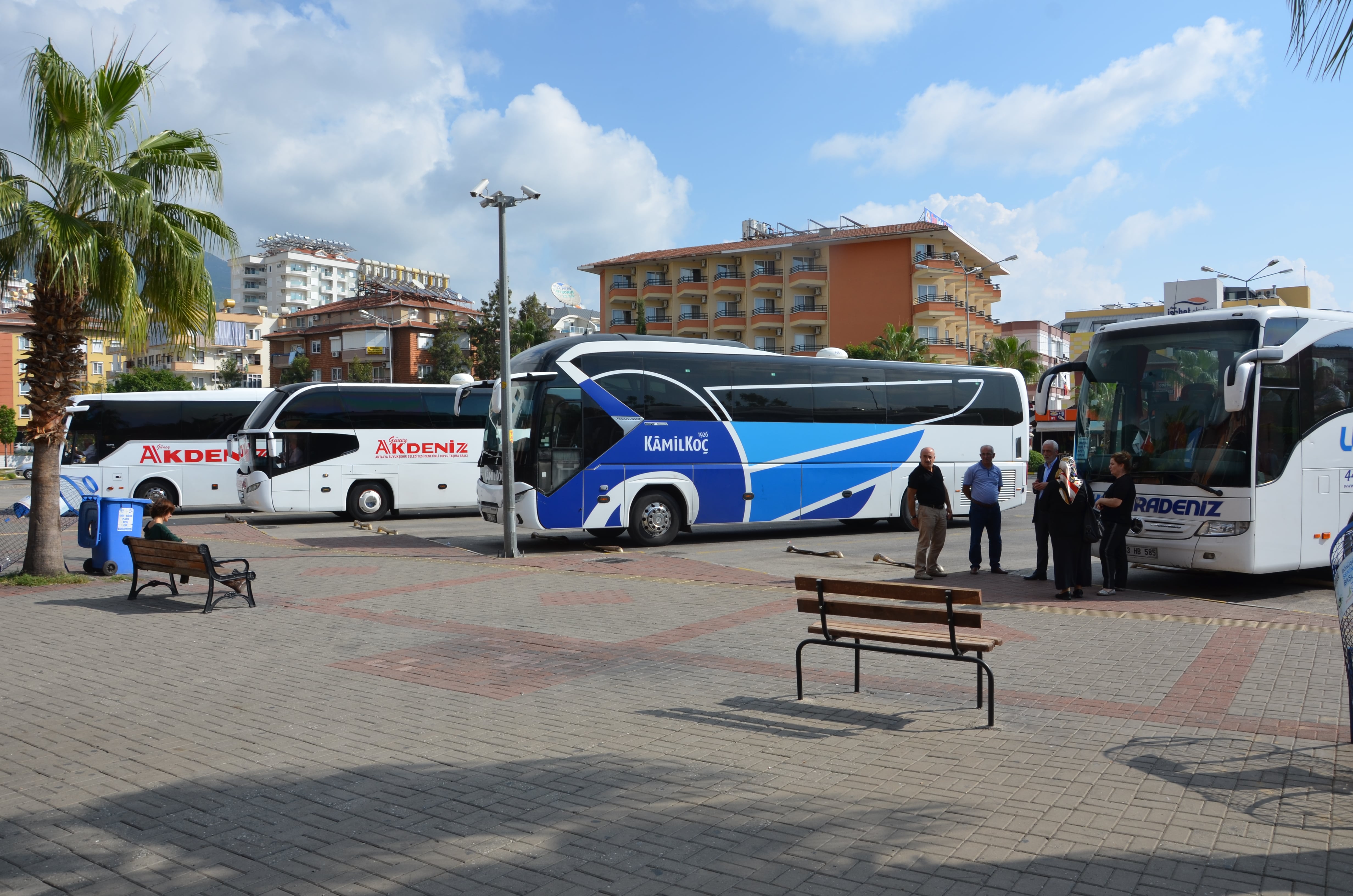 ALANYA OTOGARI'NDA MASKE DAĞITILDI