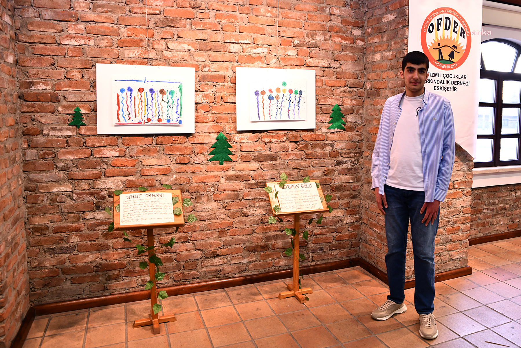 TEPEBAŞI'NDA DÜNYA OTİZM FARKINDALIK GÜNÜ KAPSAMINDA ANLAMLI SERGİ