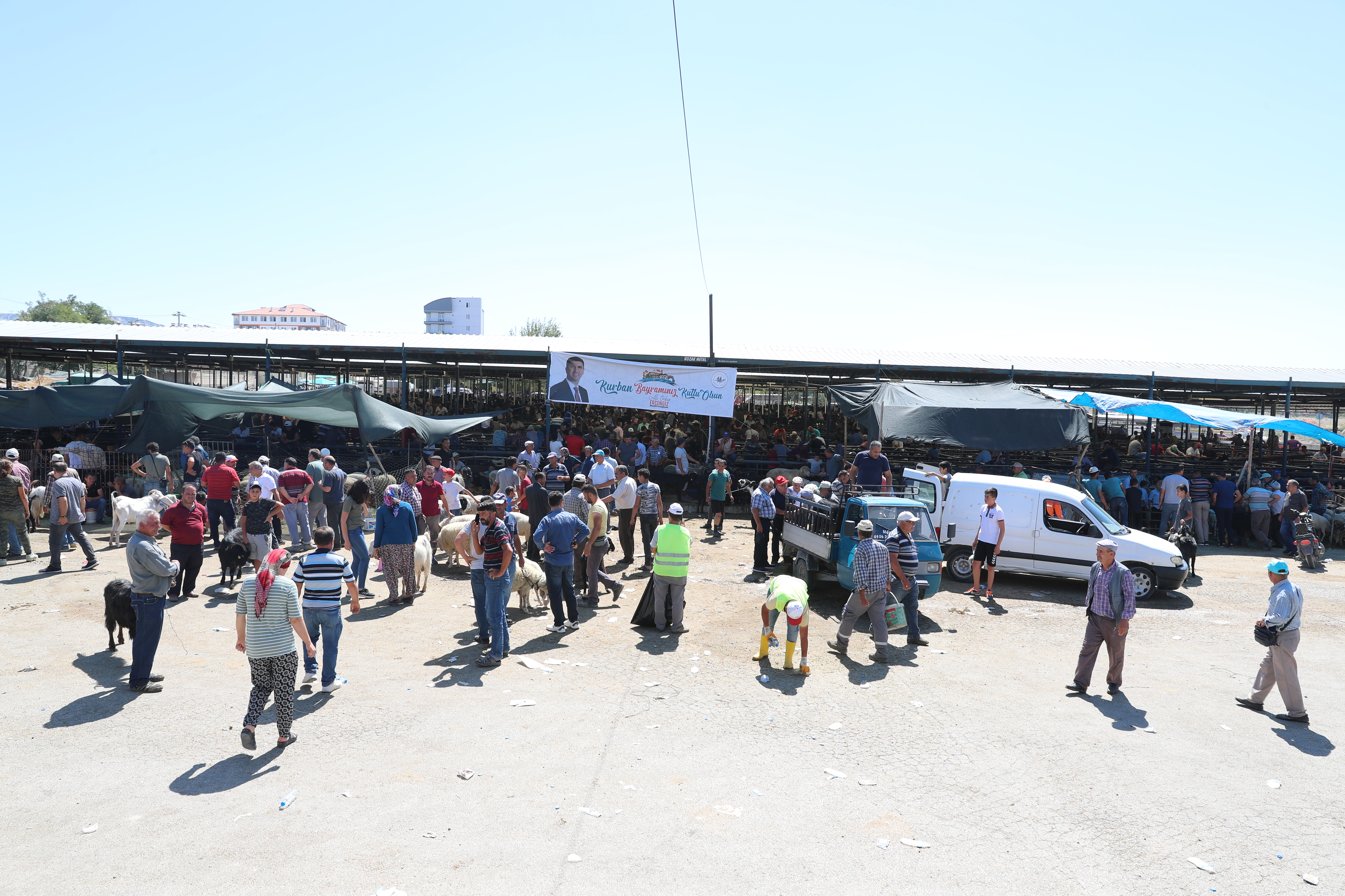 BURDUR'DA HAYVAN PAZARI YENİDEN AÇILIYOR
