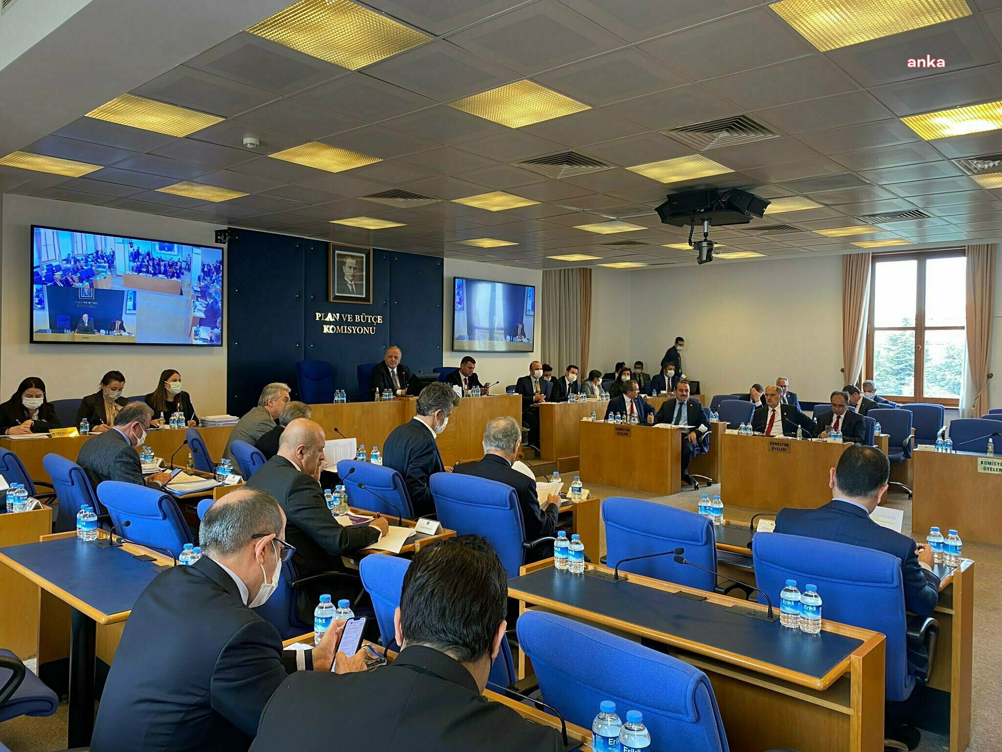 FİNANSMAN ŞİRKETLERİNE ‘İTİBAR’ VE ‘CEZA’ DÜZENLEMESİ TEKLİFTEN ÇIKARILDI