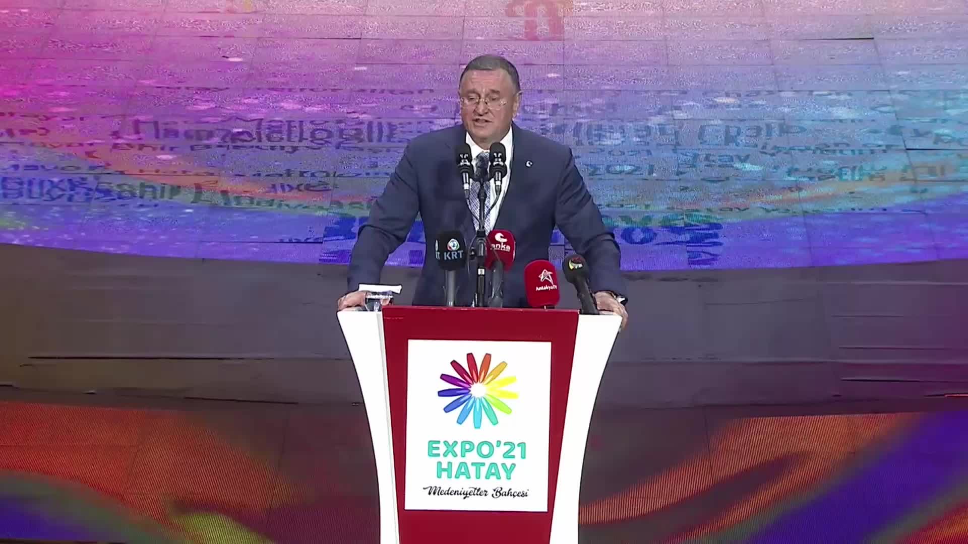 LÜTFÜ SAVAŞ: HATAY’IN BARIŞ KOKAN İKLİMİNİ HERKES TANISIN. HATAY’DAKİ BU KARDEŞLİK İKLİMİ DÜNYAYA ÇOK LAZIM