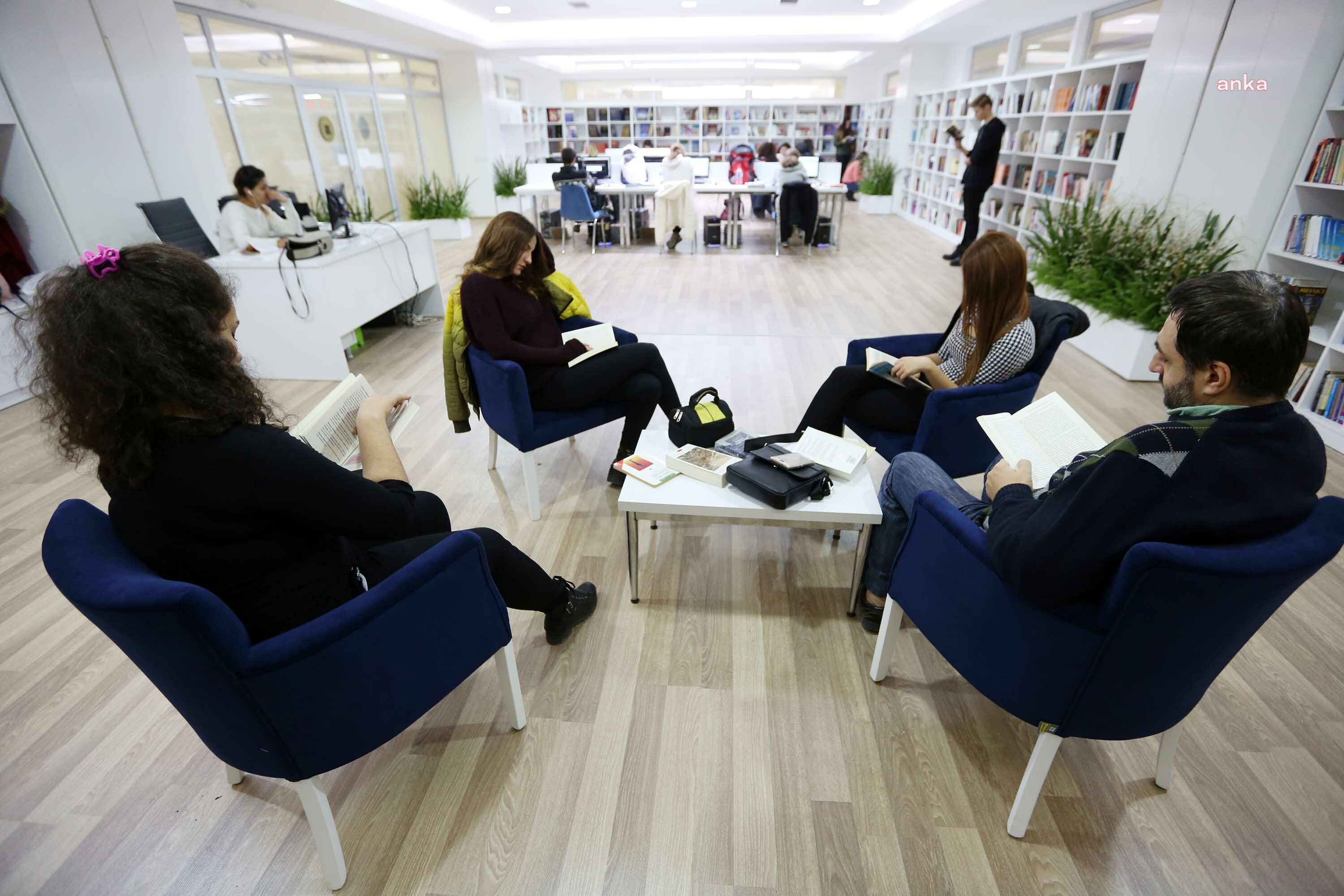 KİTAPSEVERLER YENİMAHALLE KÜTÜPHANELERİNDE