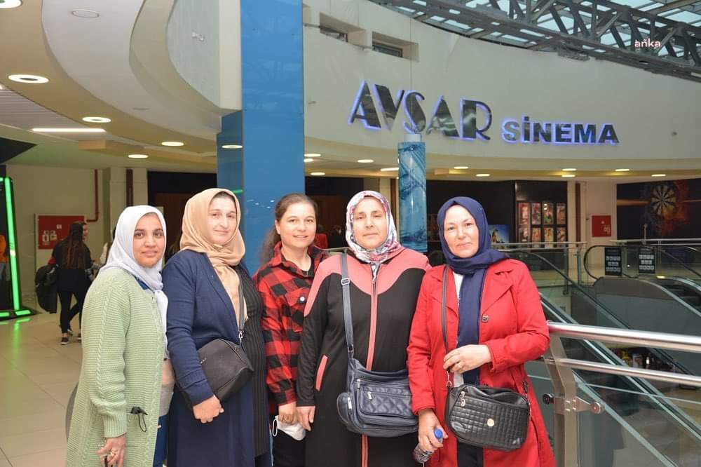 BABADAĞLI KADINLAR, SİNEMA ETKİNLİĞİNDE BULUŞTU