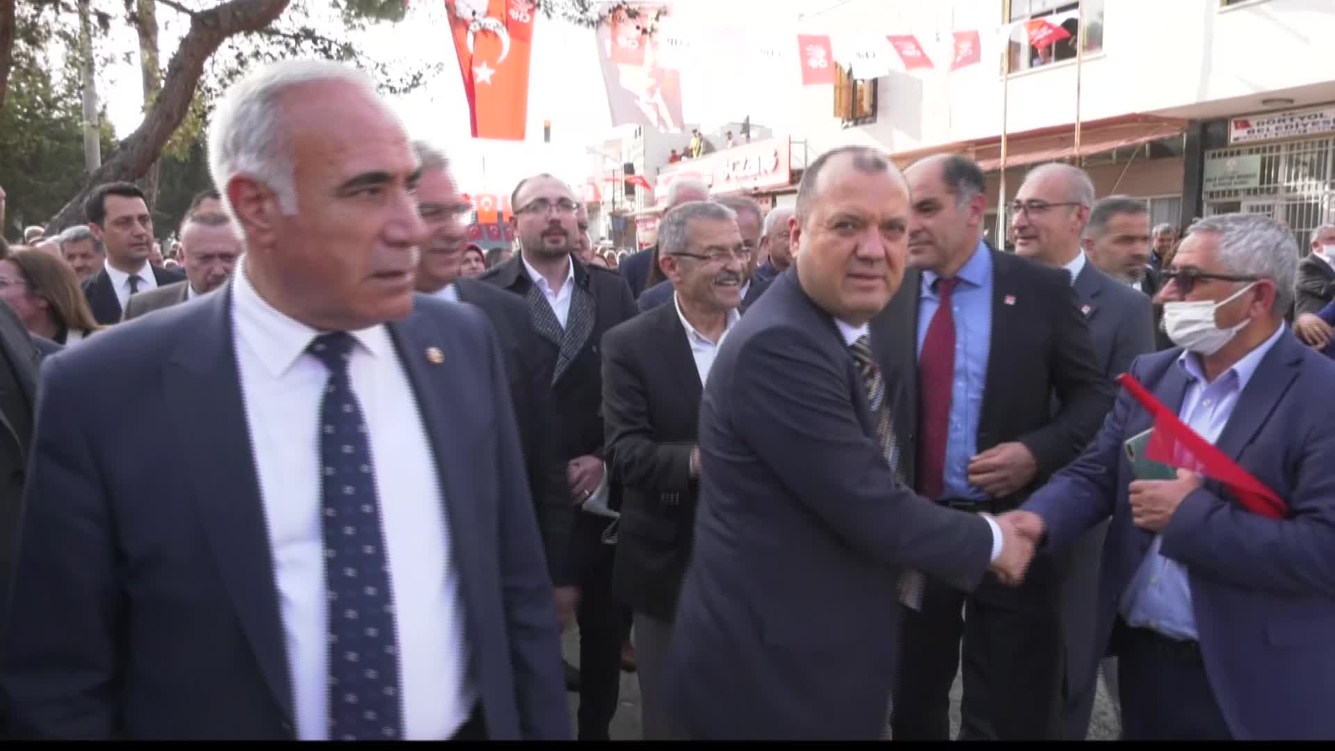 CHP’Lİ ÖZTRAK, HATAY’DA: “BU ZAM OLMAKTAN ÇIKTI, SOYGUN OLDU. CEBİMİZİ BOŞALTIYOR”