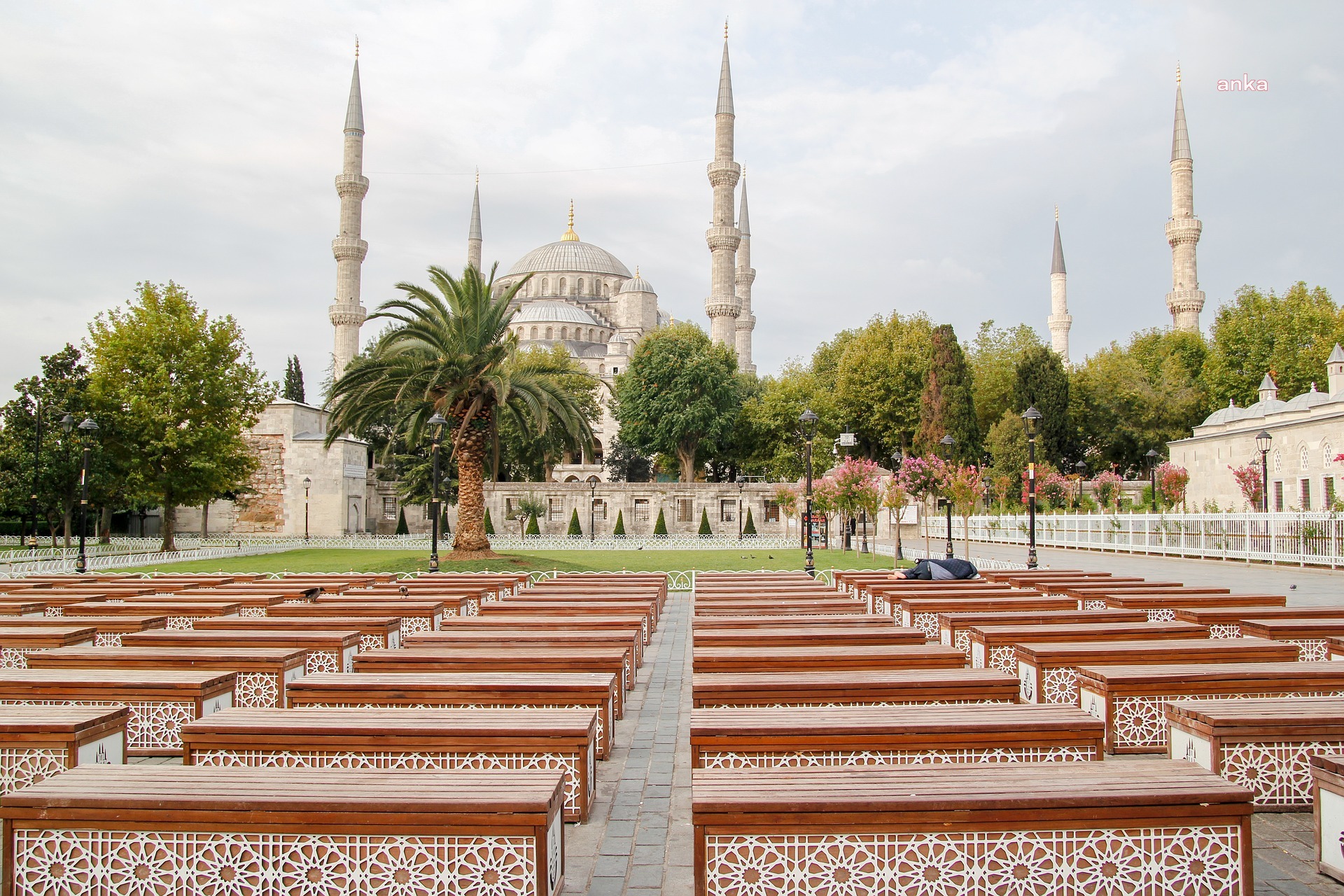 İSTANBUL VALİLİĞİ, İBB'NİN SULTANAHMET MEYDANI'NDA RAMAZANDA ETKİNLİĞİ YAPMASINA İZİN VERMEDİ
