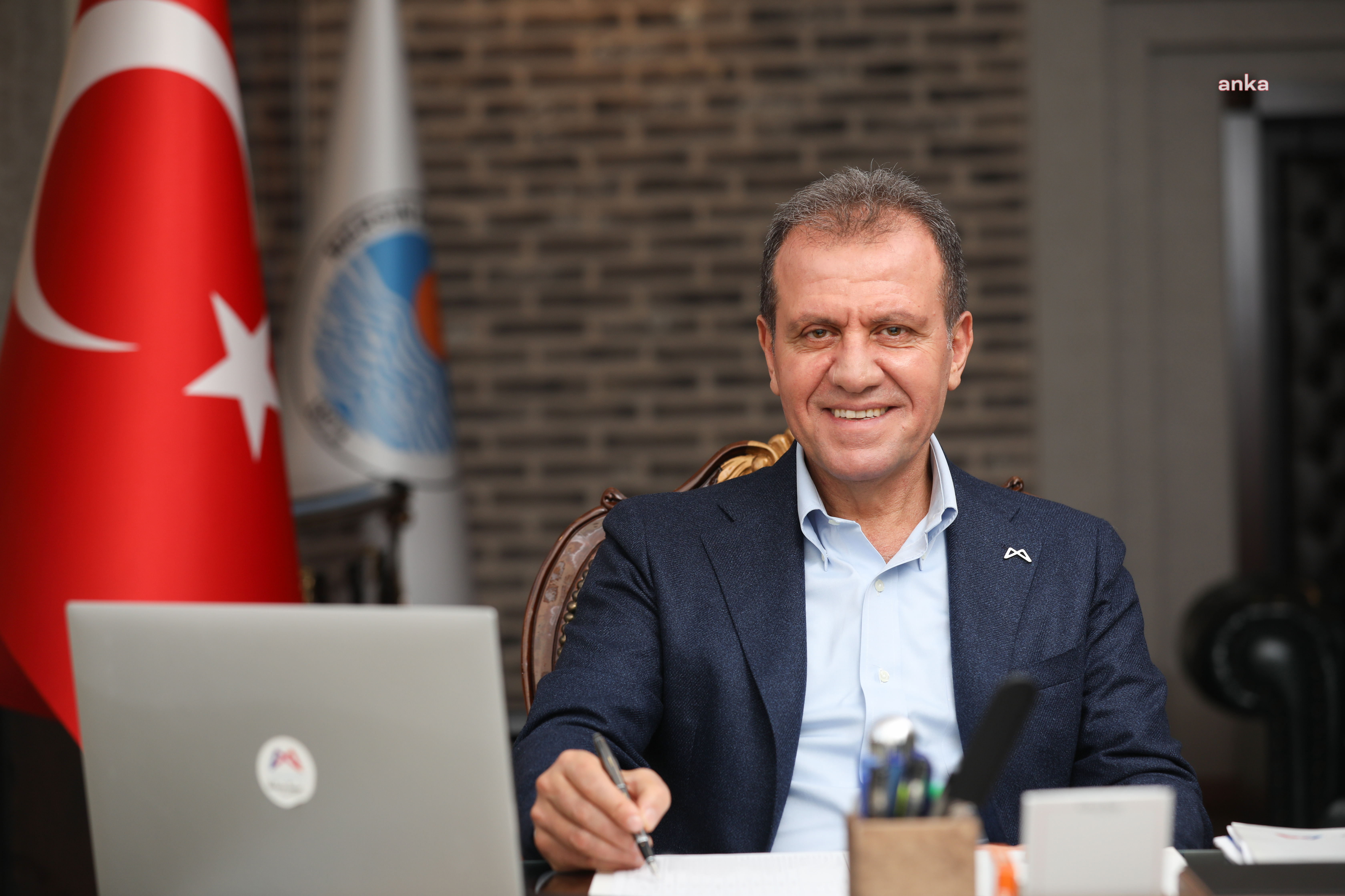 VAHAP SEÇER: “MERSİN’DE TURİZM ÇOK DAHA İYİ NOKTALARDA OLMALI”