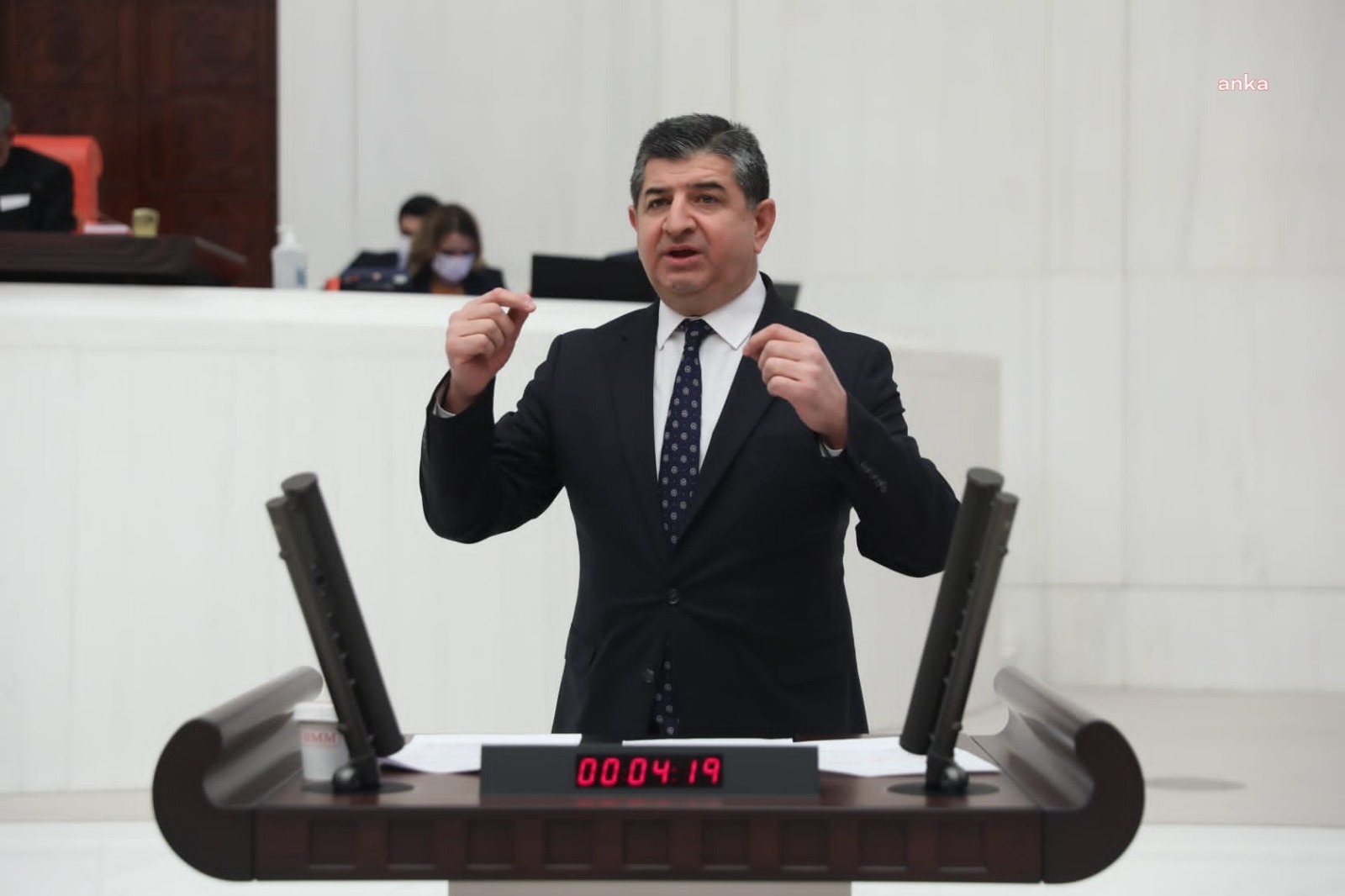 CAVİT ARI: 200 BİN KAMU LOJMANI SATILACAK