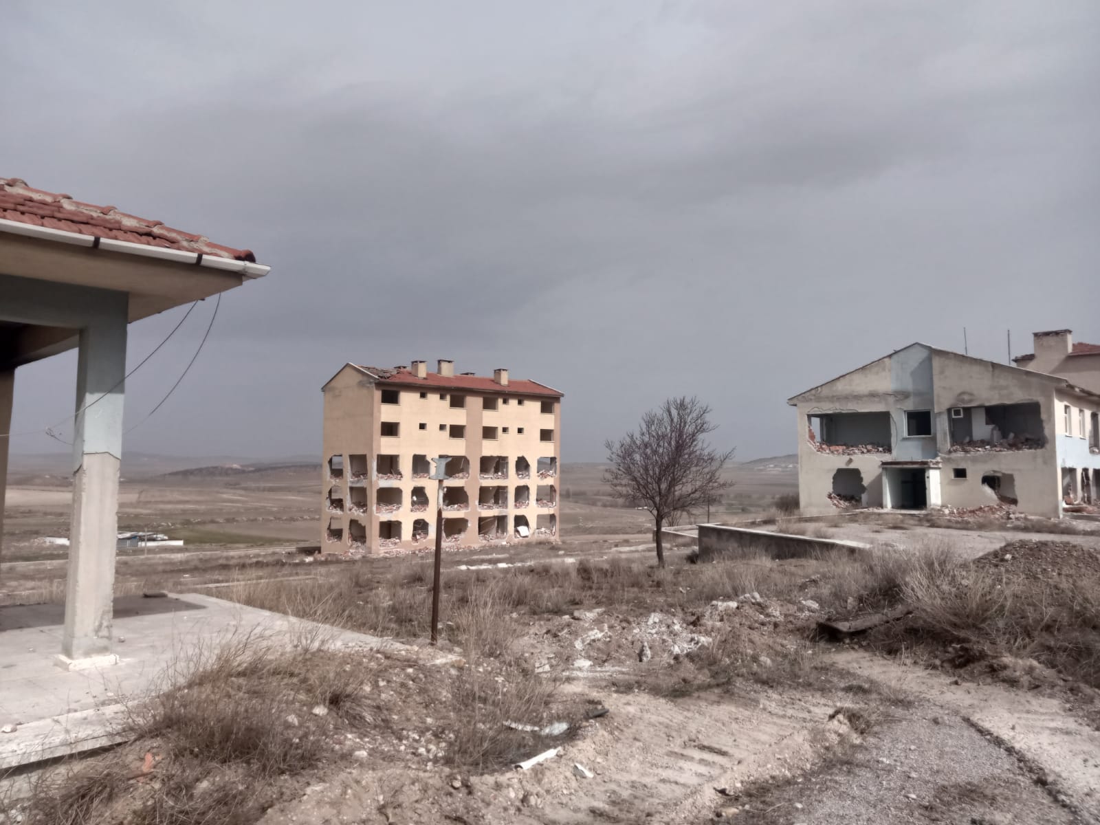 EĞİTİM YUVASINA HASTANE, HASTANE BİNASINA YIKIM KARARI