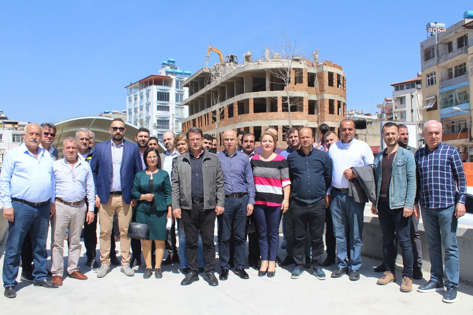 SAMANDAĞ BELEDİYESİ ESKİ ASKERLİK ŞUBESİNİN YERİNE PARK YAPACAK