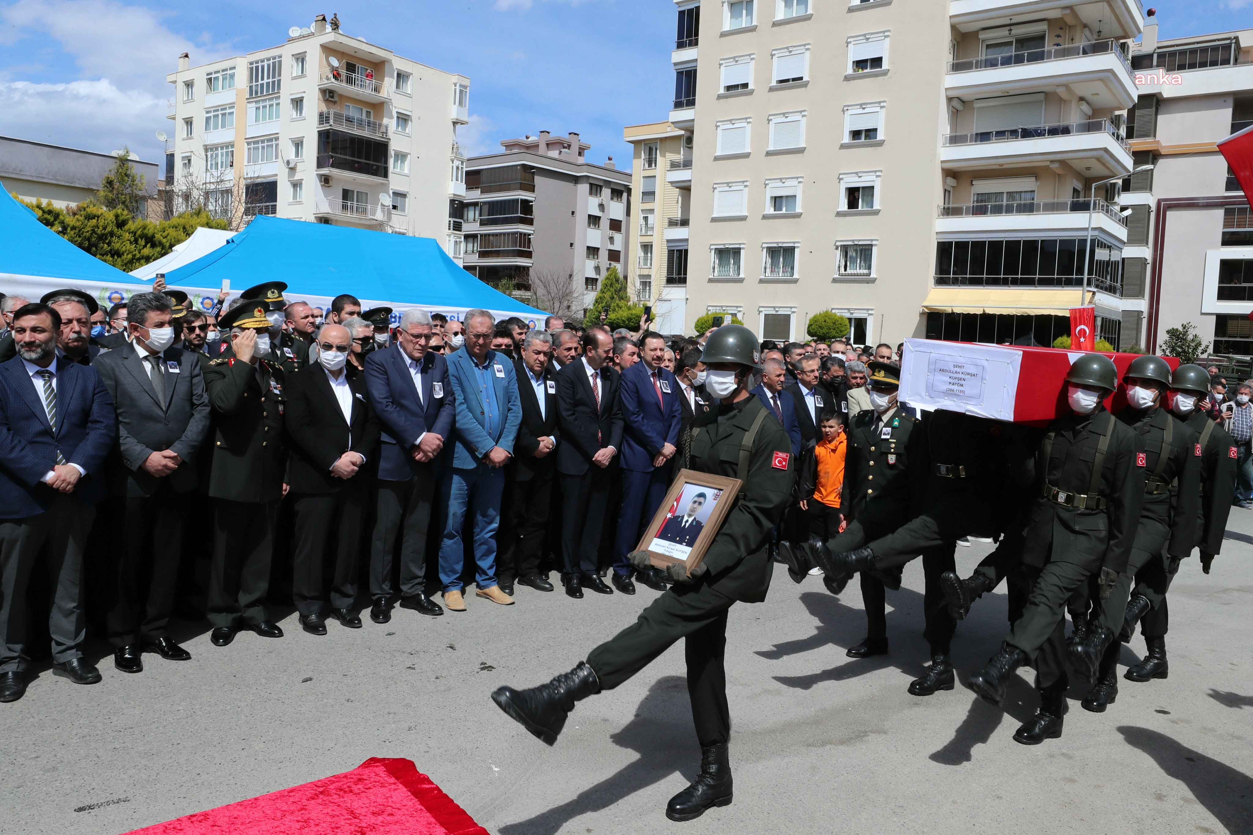 İZMİR'DE ŞEHİT ASTEĞMENE SON VEDA
