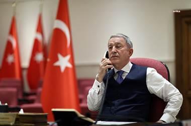 BAKAN AKAR, UKRAYNA SAVUNMA BAKANI İLE MARİUPOL'DEN YAPILACAK TAHLİYEYİ GÖRÜŞTÜ