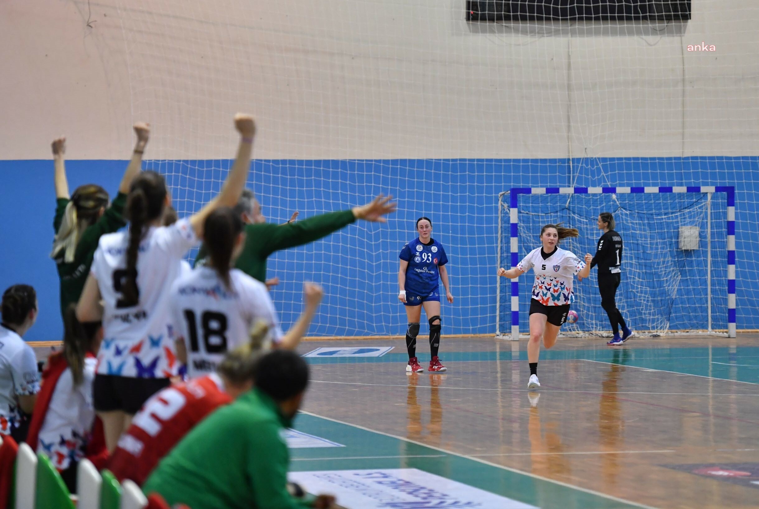 KONYAALTI BELEDİYESPOR - YALIKAVAKSPOR HENTBOL MAÇI 29-29 BERABERLİKLE SONUÇLANDI