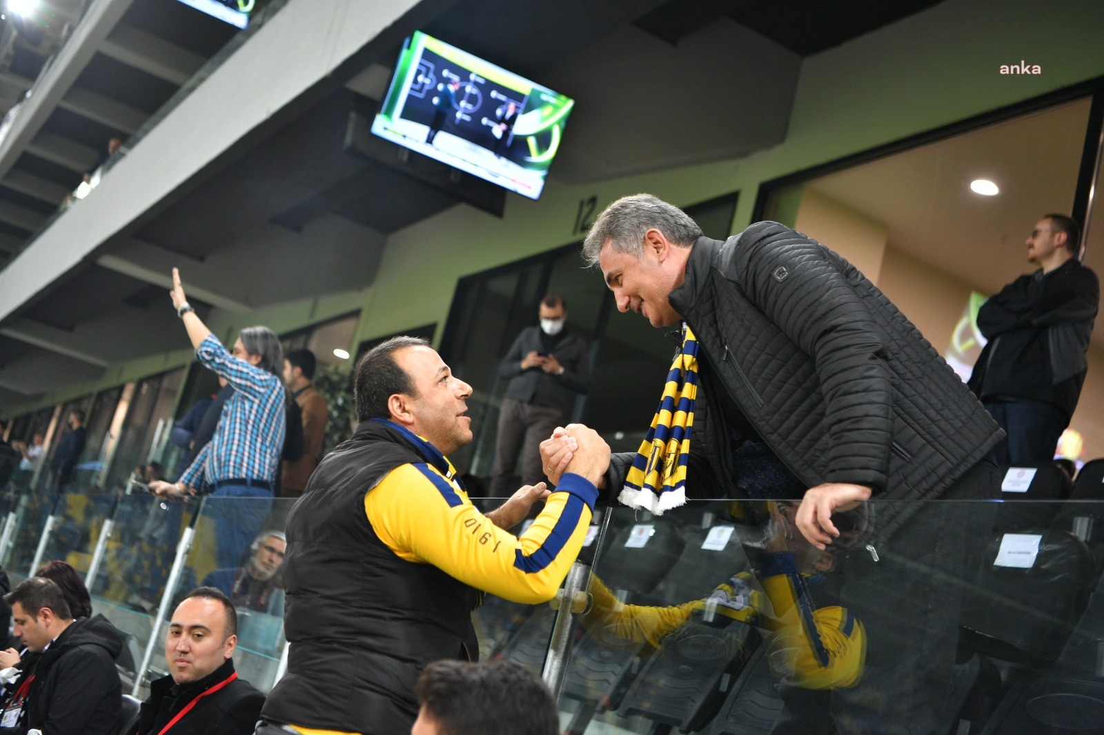 MAMAK BELEDİYESİ’NDEN ANKARAGÜCÜ- EYÜPSPOR MAÇI ÖNCESİ TARAFTARA İFTARLIK