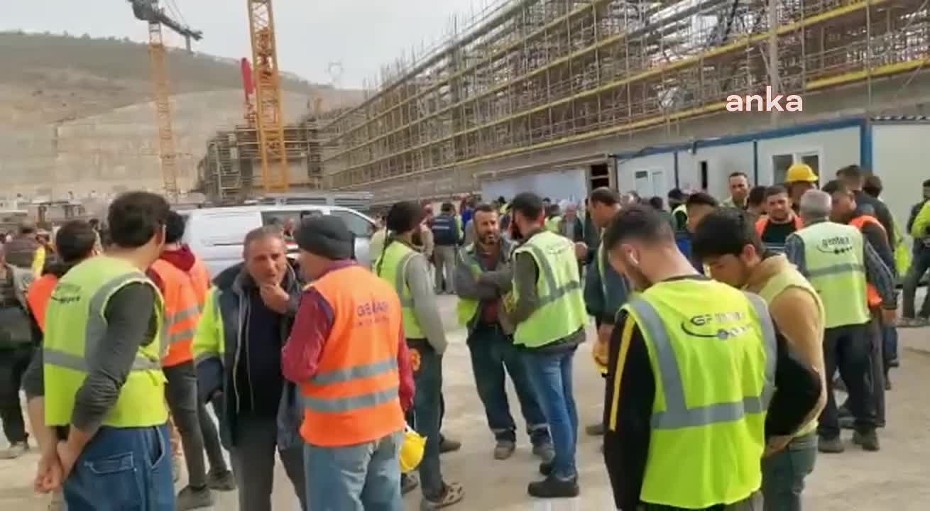 AKKUYU NÜKLEER İNŞAATINDA 3 AYDIR MAAŞ ALAMAYAN İŞÇİLER İŞ BIRAKTI