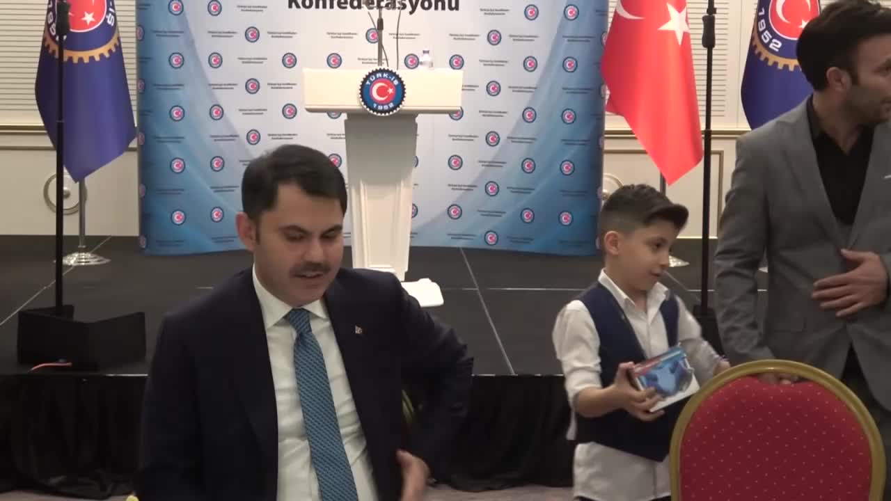 TÜRK-İŞ BAŞKANI ATALAY: ENFLASYON BU HIZLA DEVAM ETTİĞİ MÜDDETÇE ALAĞIN ZAMMIN BİR ÖZELLİĞİ OLMAZ