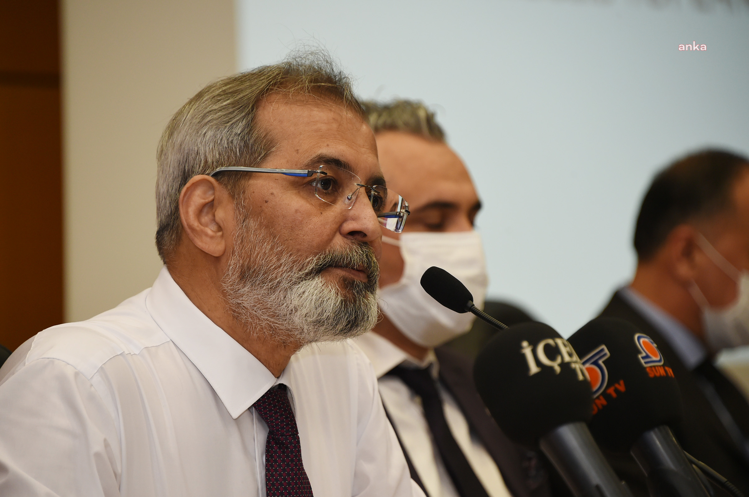 TARSUS BELEDİYE BAŞKANI BOZDOĞAN: "TÜM ENGELLERE RAĞMEN ÇALIŞMAYA DEVAM"