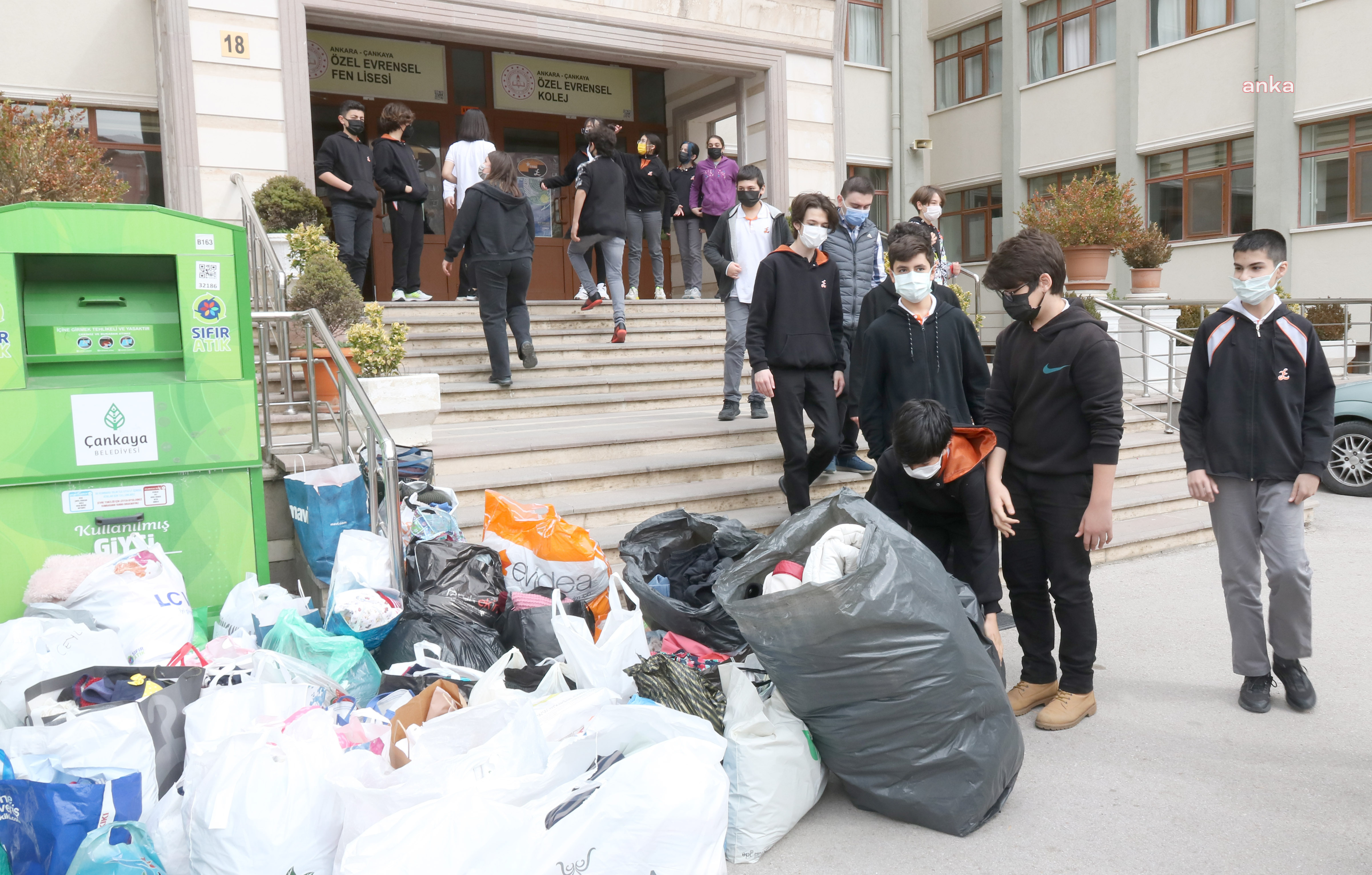 ÇANKAYA’DA ÖĞRENCİLERDEN “ESKİLER YENİ OLSUN” KAMPANYASI