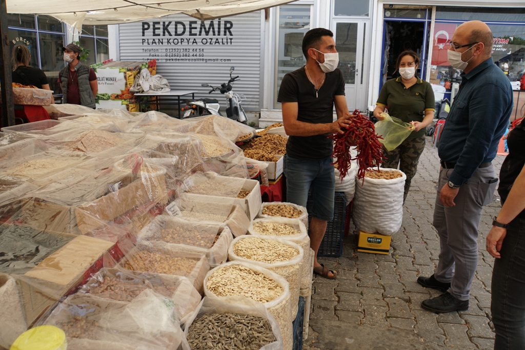 BODRUM'DA PAZARYERİ DENETİMLERİ ARALIKSIZ SÜRÜYOR
