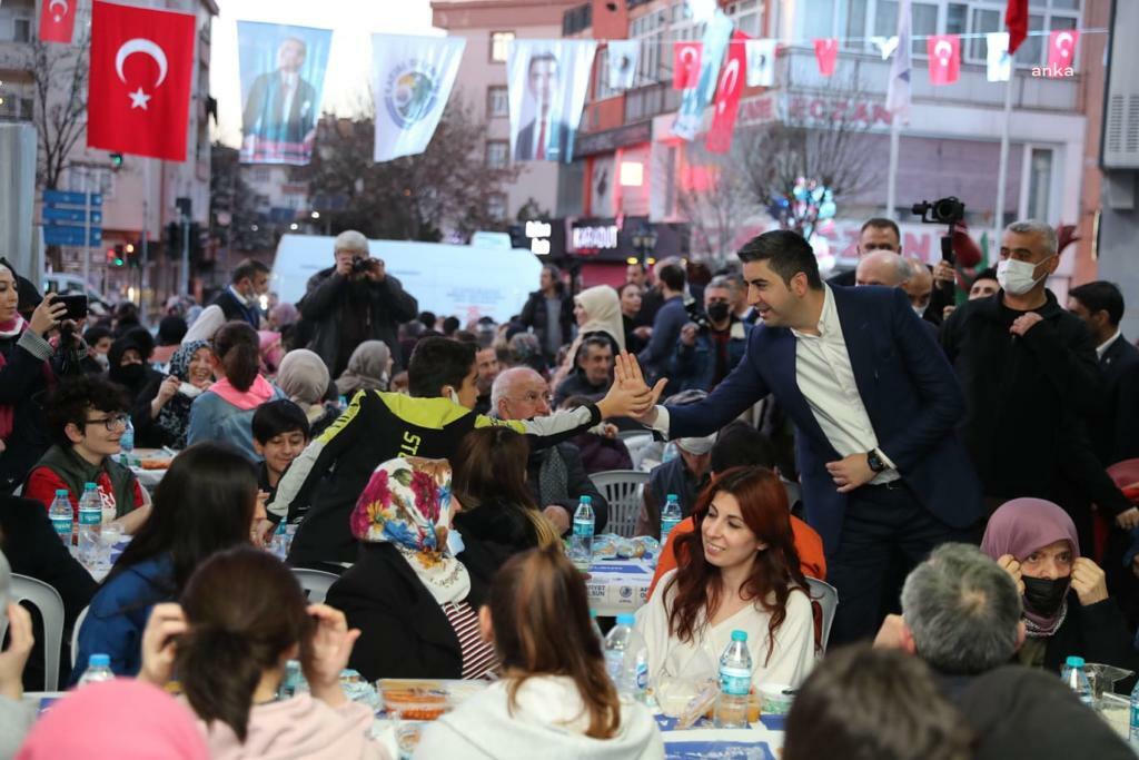 KARTAL’DA İFTAR SOFRALARI, ESKİ RAMAZAN RUHUNU YAŞATMAYA DEVAM EDİYOR