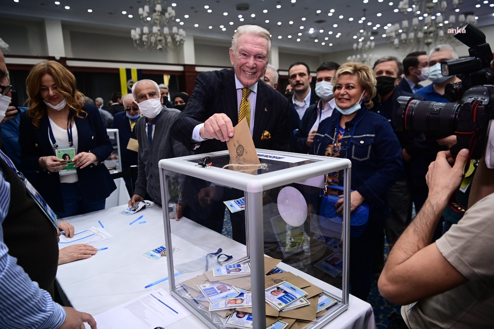 FENERBAHÇE'NİN YENİ YÜKSEK DİVAN KURULU BAŞKANI, UĞUR DÜNDAR OLDU