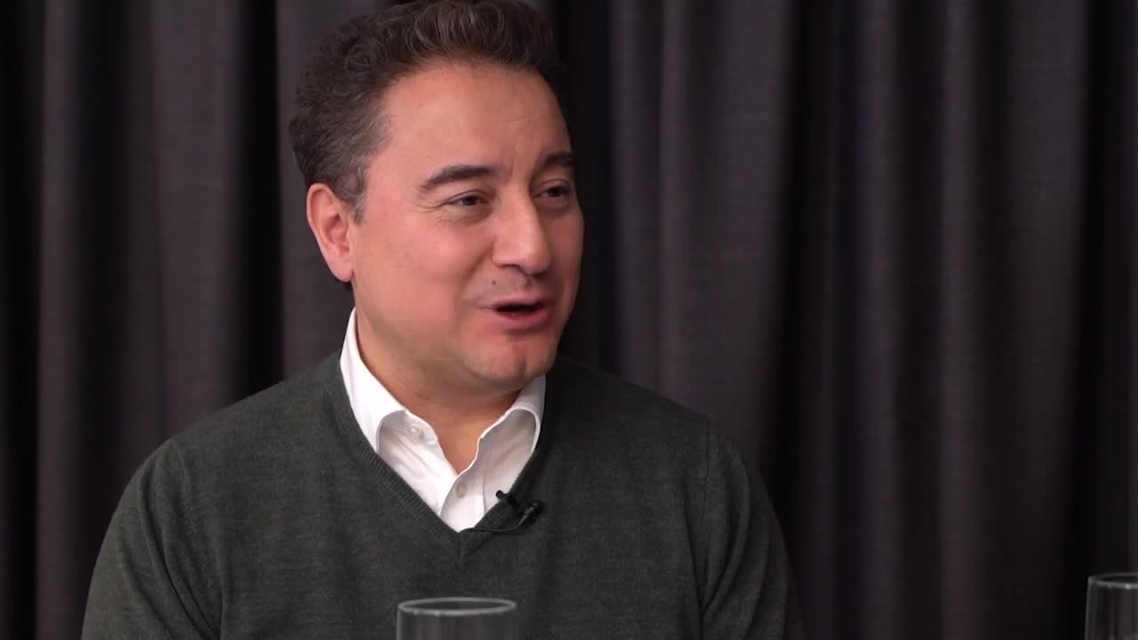 BABACAN: BATI’NIN SESSİZ KALMASI ÇOK BÜYÜK HATA OLDU, RUSYA’NIN YENİ BİR ATAK YAPMASININ ÖNÜNÜ AÇMIŞ OLDU
