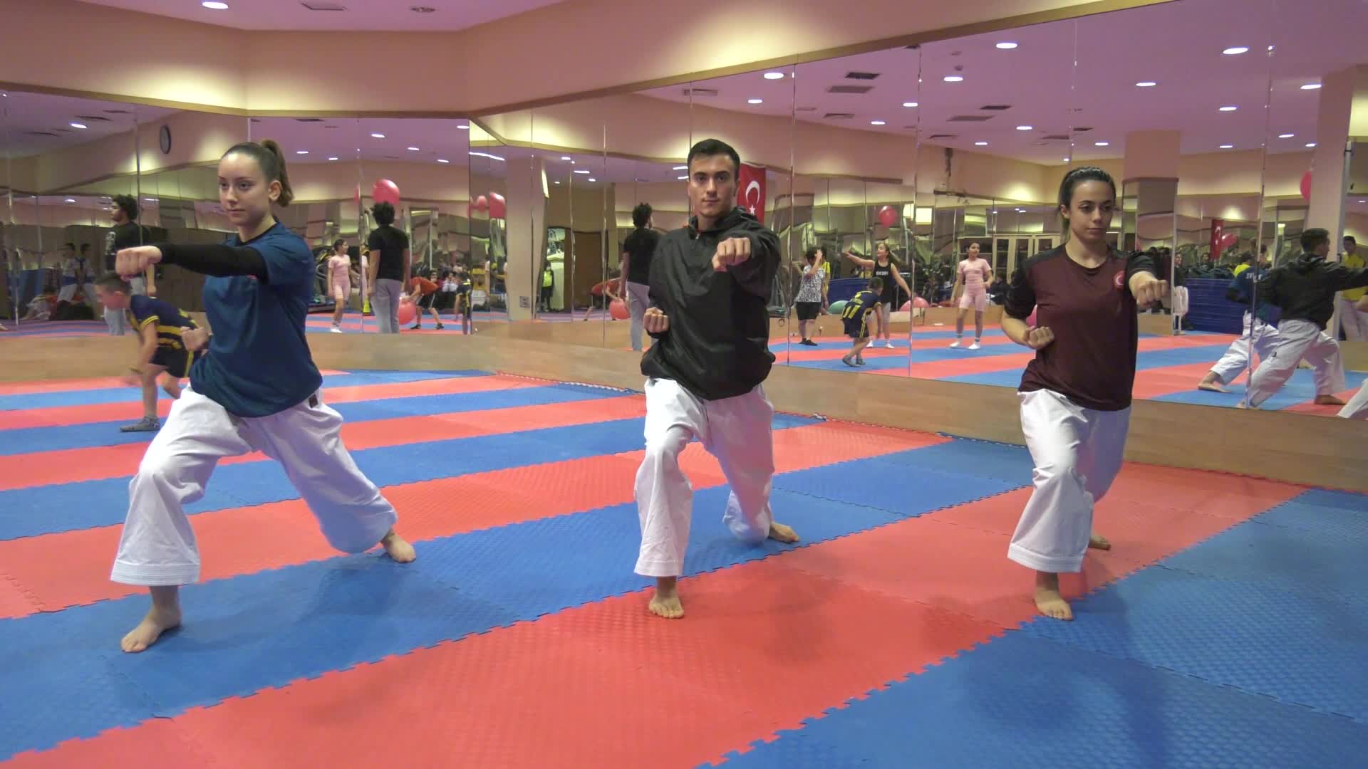 ANKARA BÜYÜKŞEHİR BELEDİYESİ EGO SPOR KULÜBÜ, TÜRKİYE ÜNİVERSİTELER KARATE ŞAMPİYONASI’NDAN 9 MADALYA İLE DÖNDÜ