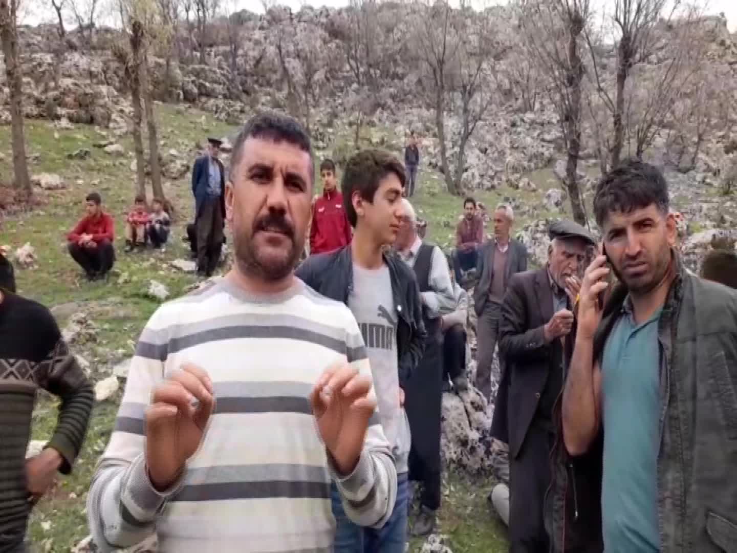 ADIYAMAN’DA KÖMÜR HALKI, MERA ALANLARINA YAPILMAK İSTENEN MADEN OCAĞINI PROTESTO EDİYOR: “10 BİN İNSANI BİR MÜTEAHHİTE DEĞİŞTİRMELERİ HOŞ DEĞİL”