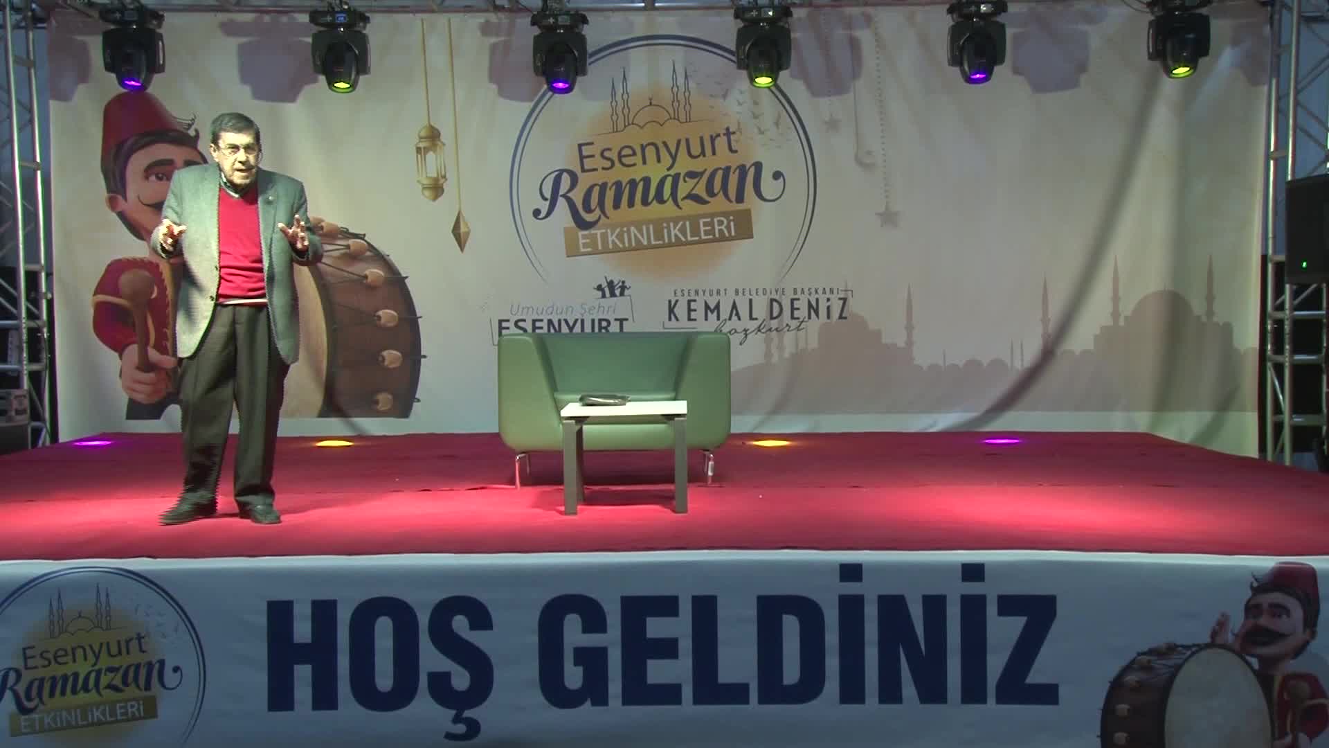 USTA OYUNCU ZİHNİ GÖKTAY, ESENYURTLULARLA BULUŞTU