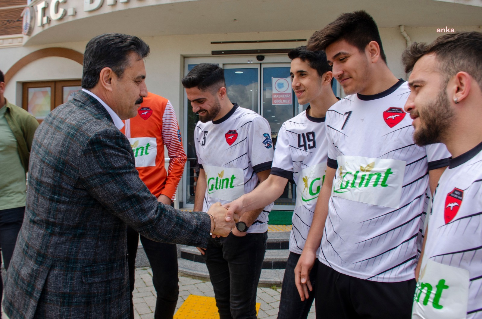 DİKİLİ BELEDİYESİ HENTBOL TAKIMI 1. LİG'DE