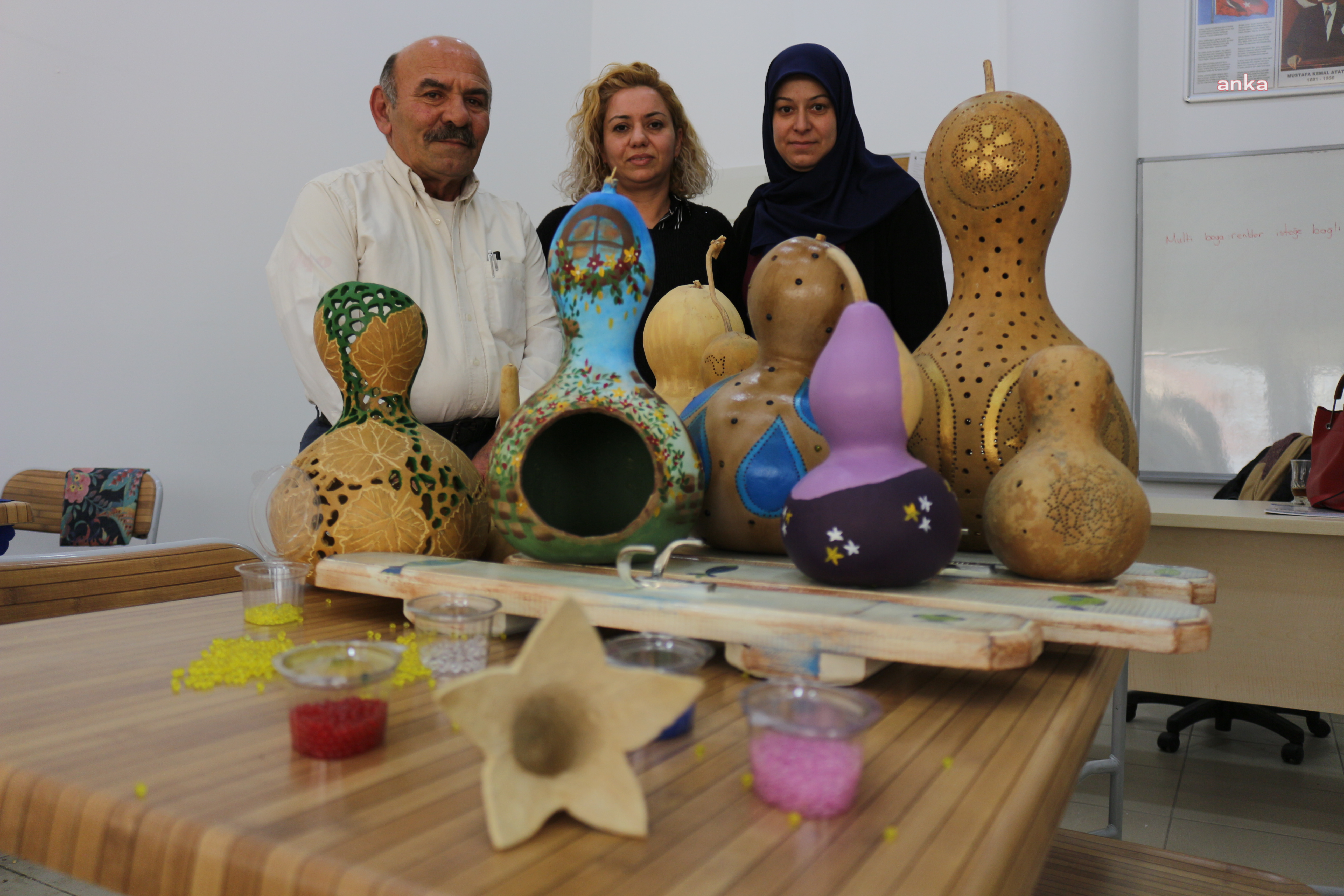 ANTALYALI KURSİYERLER ATASEM’DE SU KABAĞINDAN LAMBA YAPIYOR