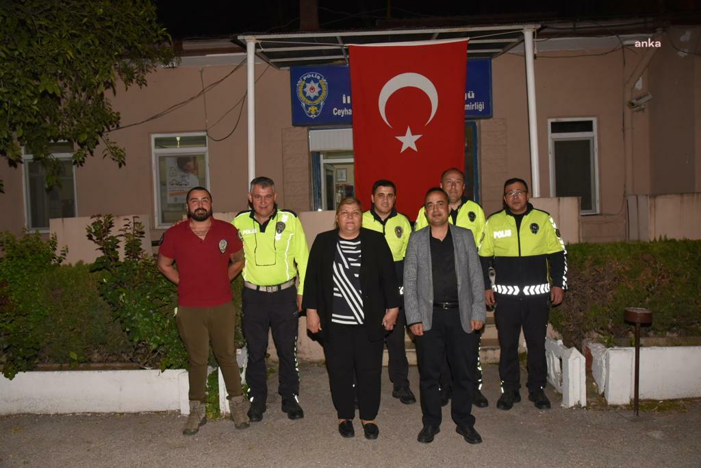 CEYHAN BELEDİYE BAŞKANI ERDEM, GECE NÖBETİ TUTAN POLİSLERİ ZİYARET ETTİ