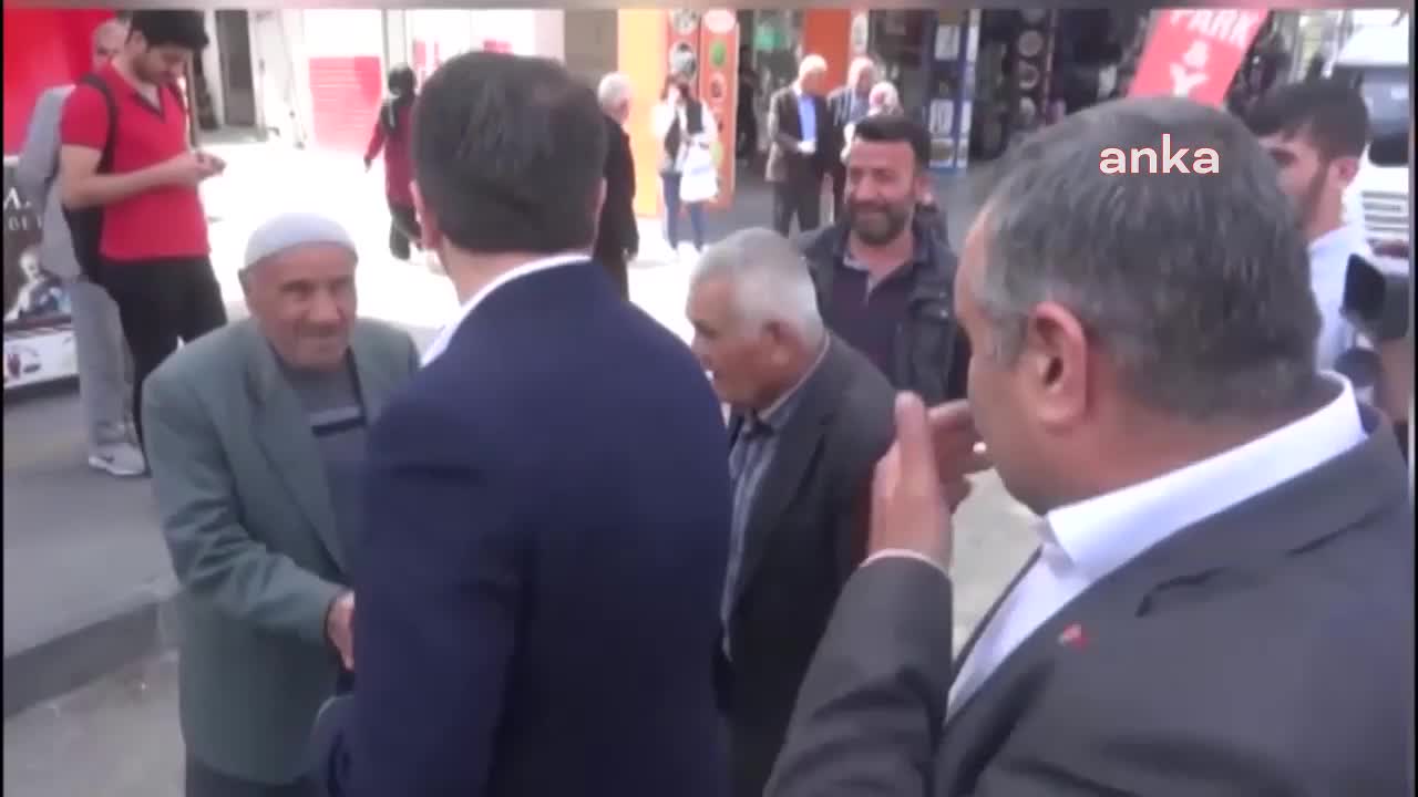 CHP'li TUTDERE'YE DERT YANAN ADIYAMANLI VATANDAŞ: "BİR KOLİ YUMURTA 45 LİRA OLMUŞ. İŞSİZİZ, SÜREKLİ İŞ ARIYORUZ"