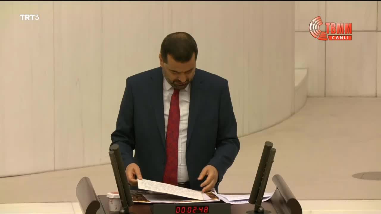 AKP AĞRI GENÇLİK KOLLARI’NIN SAHURU PROGRAMI MECLİS’TE GÜNDEME GELDİ… AKP’Lİ DURGUT: “NE VAR ORADA? GENÇLER TOPLANMIŞ SAHUR YAPIYOR”