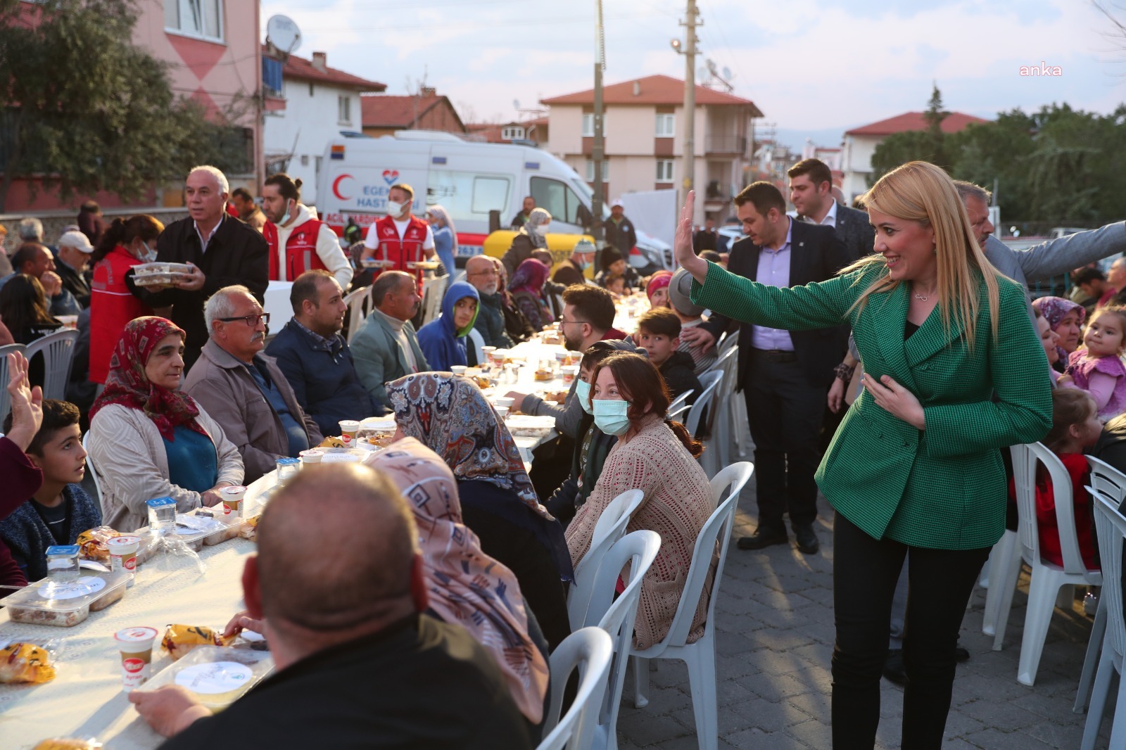 MERKEZEFENDİ BELEDİYESİ İFTAR SOFRASINI BU KEZ KARAMAN MAHALLESİNDE KURACAK