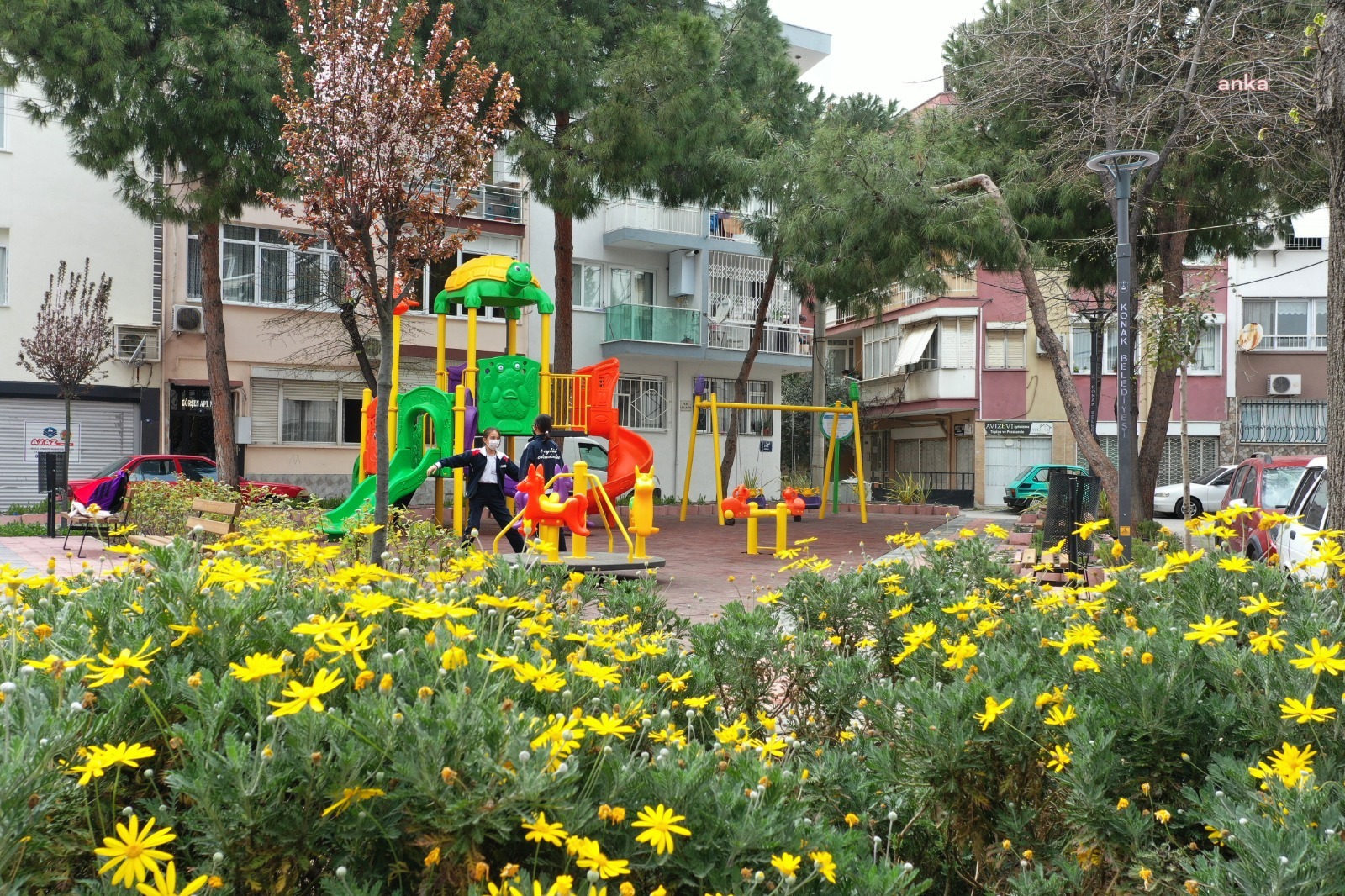KONAK’TA 4 MAHALLEYE 4 YENİ PARK
